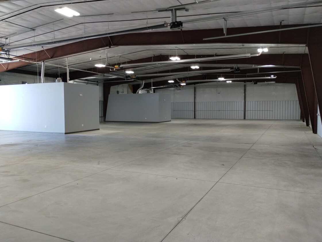 Industrial Warehouse Space, 1670 Paonia Street, Colorado Springs, CO 80915