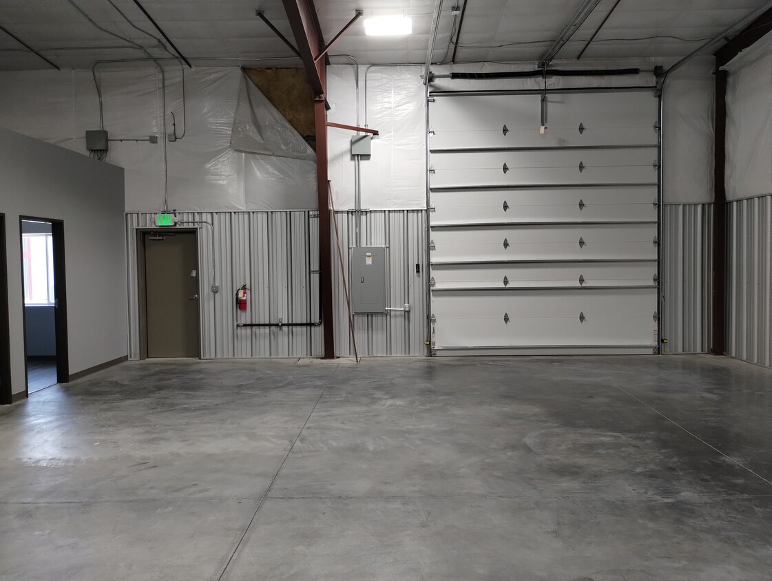 Industrial Warehouse Space, 1670 Paonia Street, Colorado Springs, CO 80915