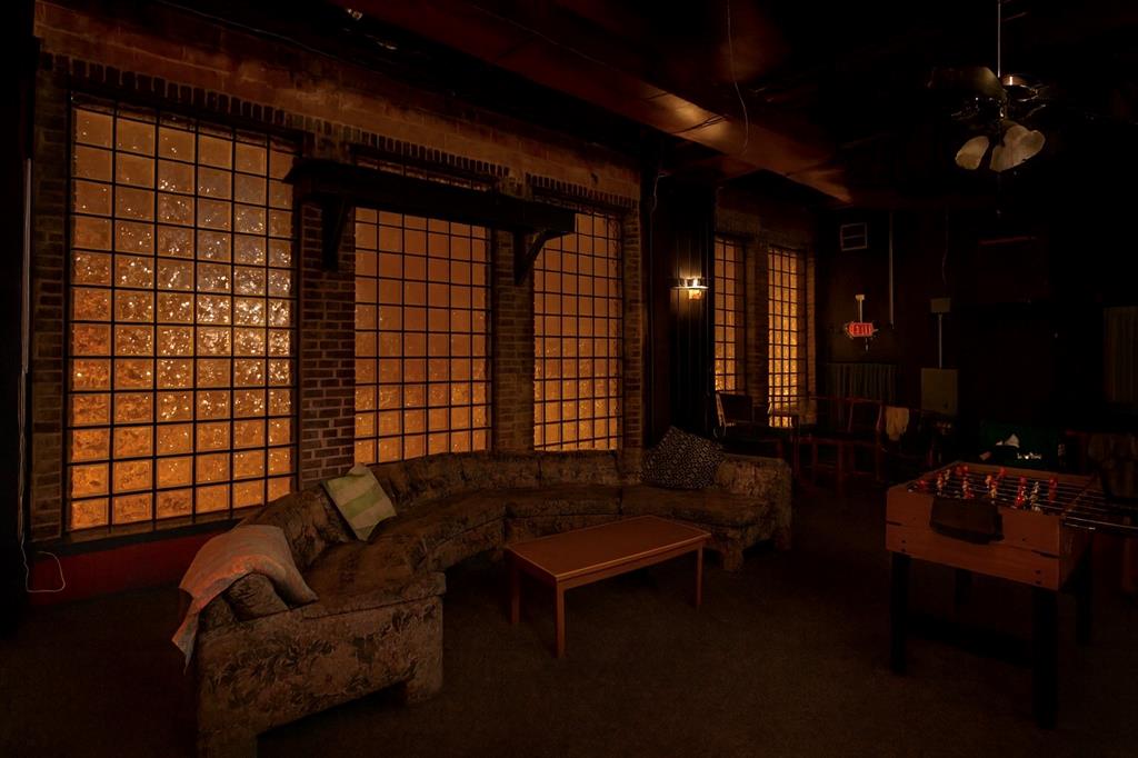 Historic Mixed-Use Commercial Building | Former Salvation Army Citadel | 219 North 2nd Avenue West | Newton, IA, 219 North 2nd Avenue West, Newton, IA 50208