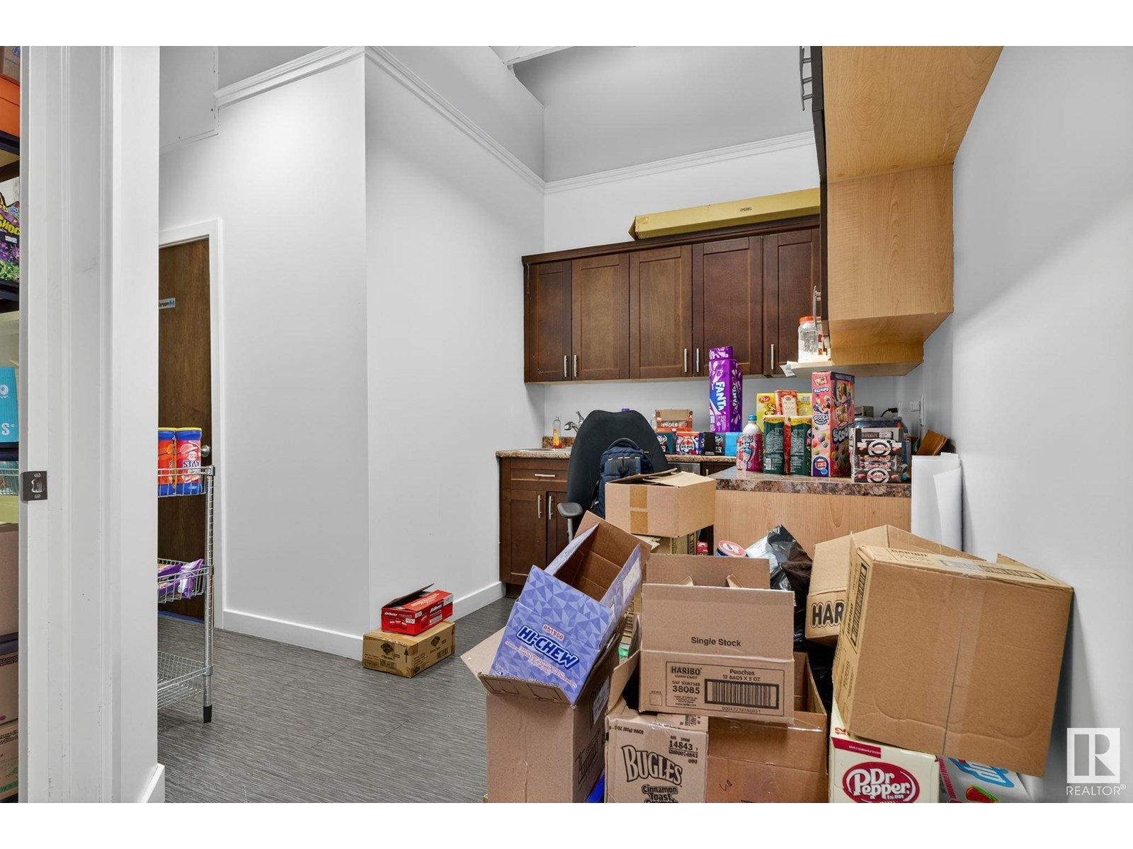 Sweet Retail Opportunity, Edmonton, AB, Canada