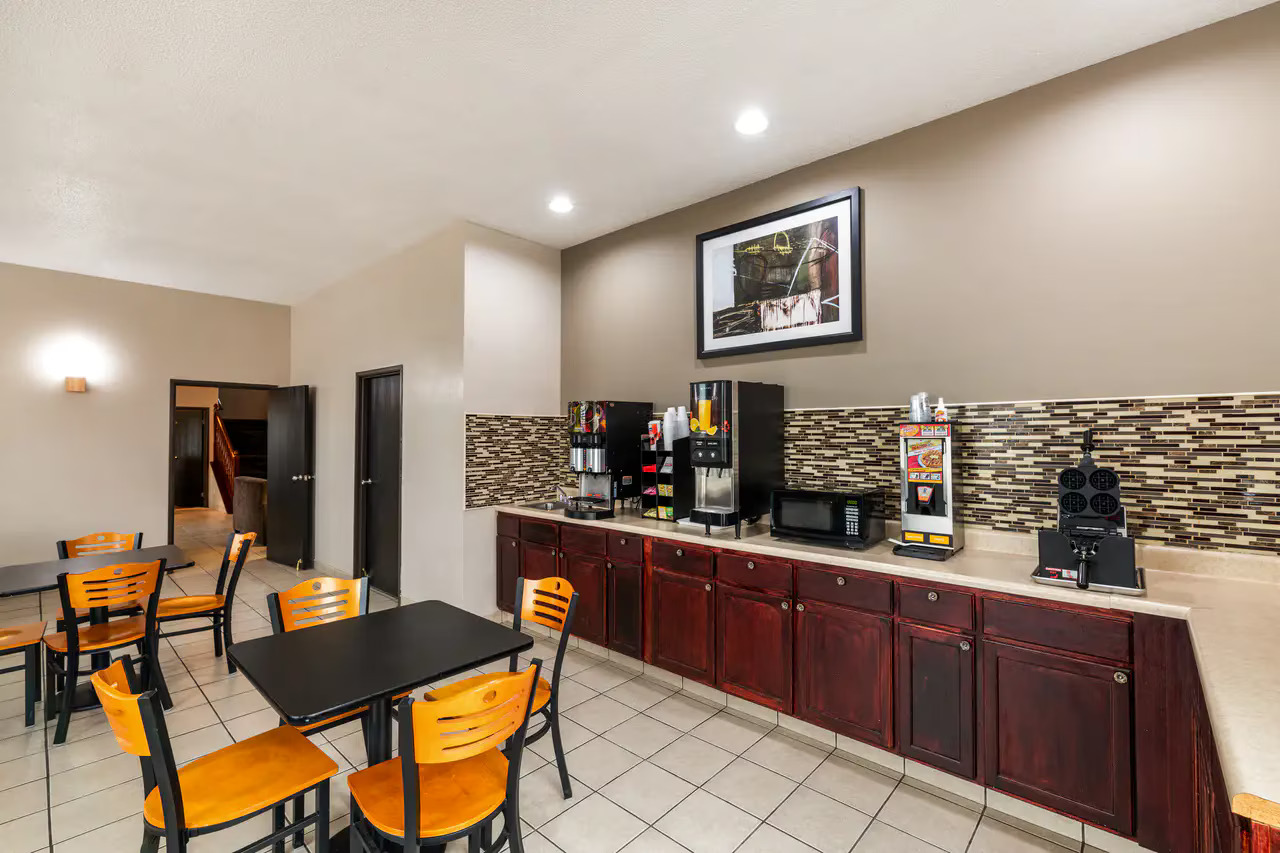 800 Senate Avenue, Red Oak, IA 51566