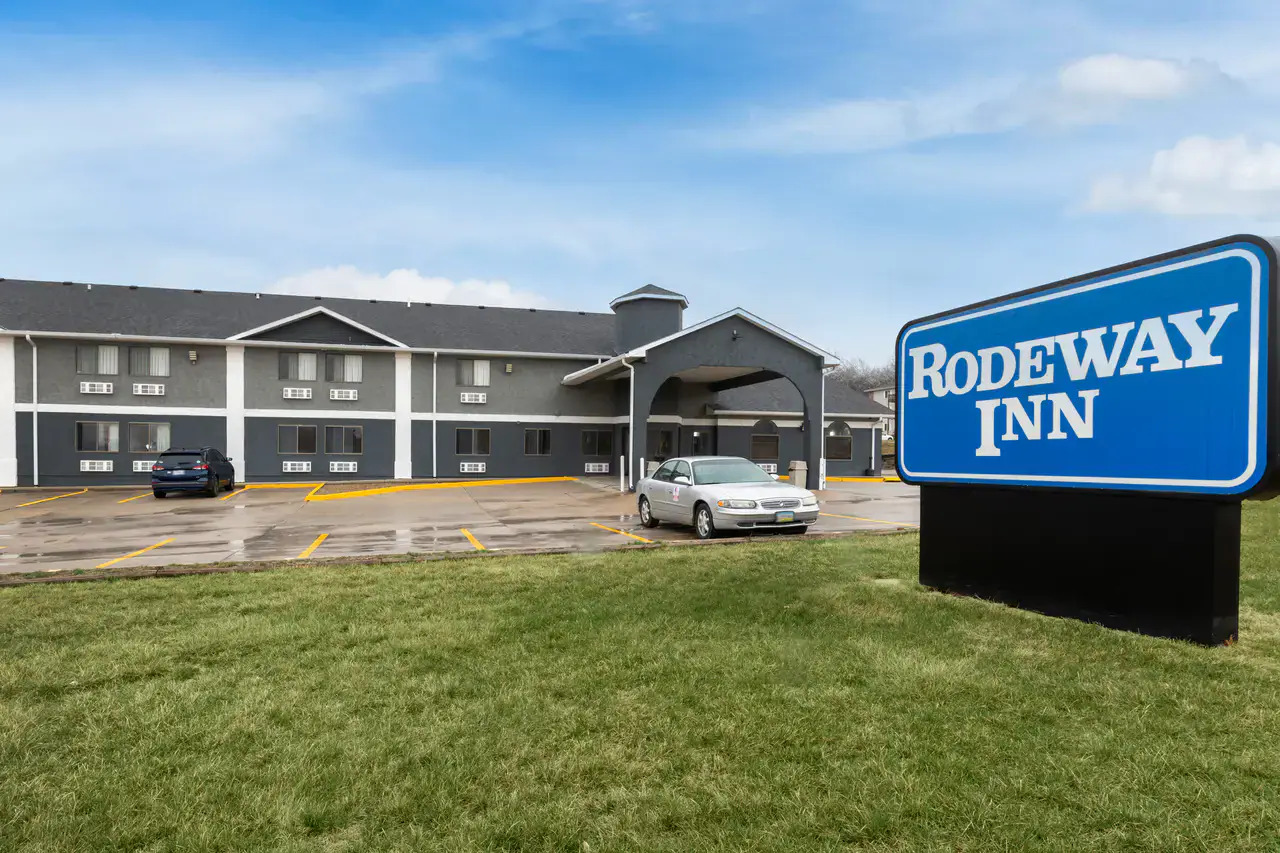 800 Senate Avenue, Red Oak, IA 51566