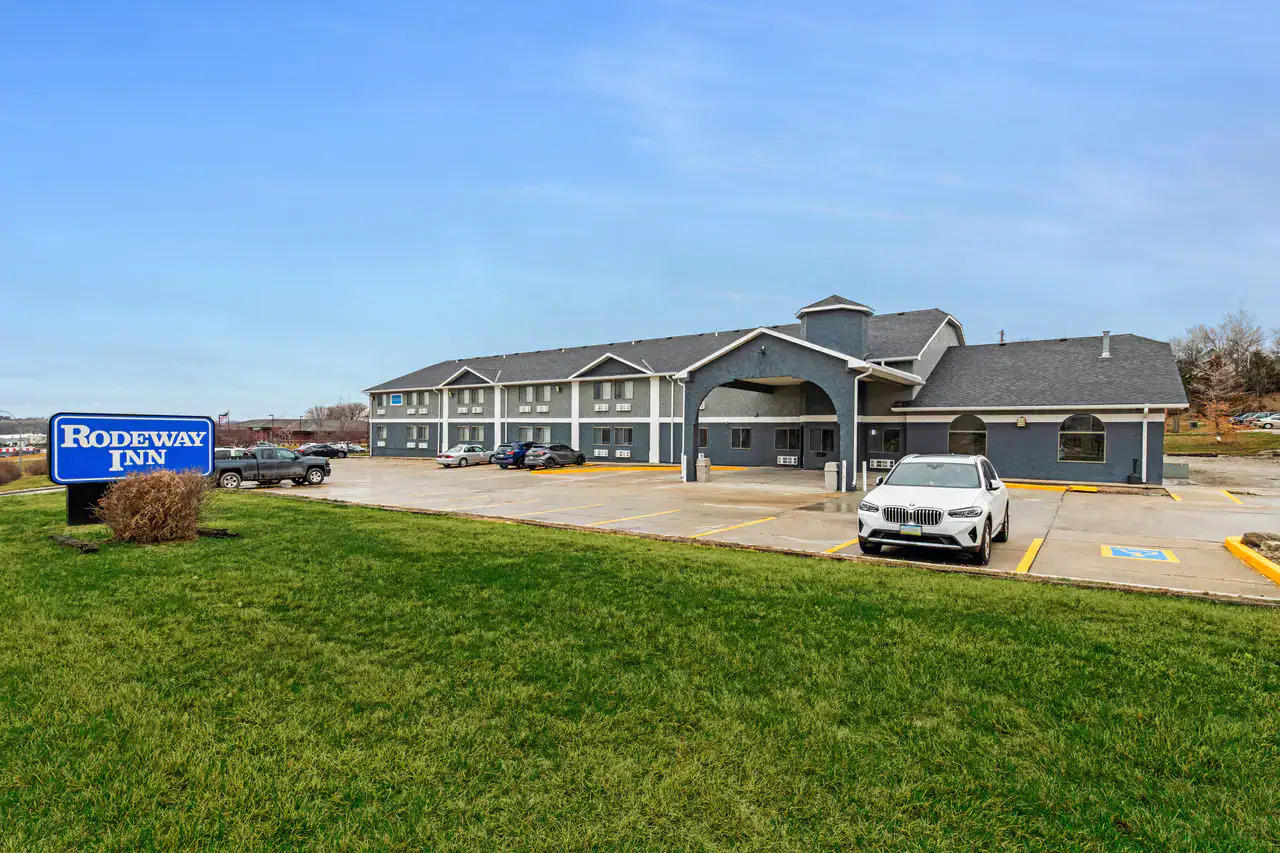 800 Senate Avenue, Red Oak, IA 51566