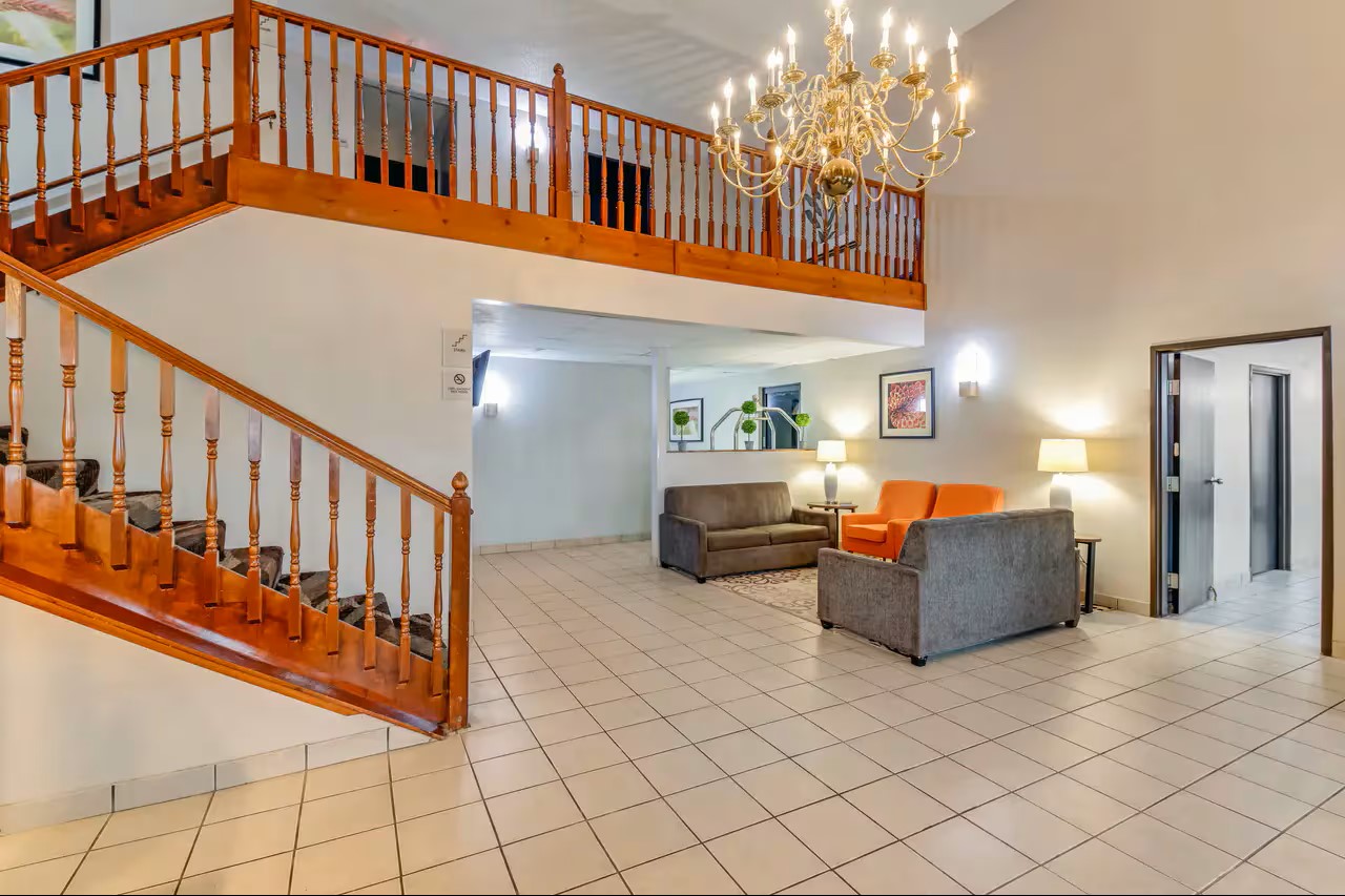 800 Senate Avenue, Red Oak, IA 51566