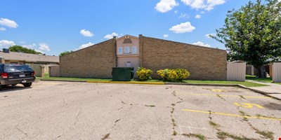 2314 Andover Dr