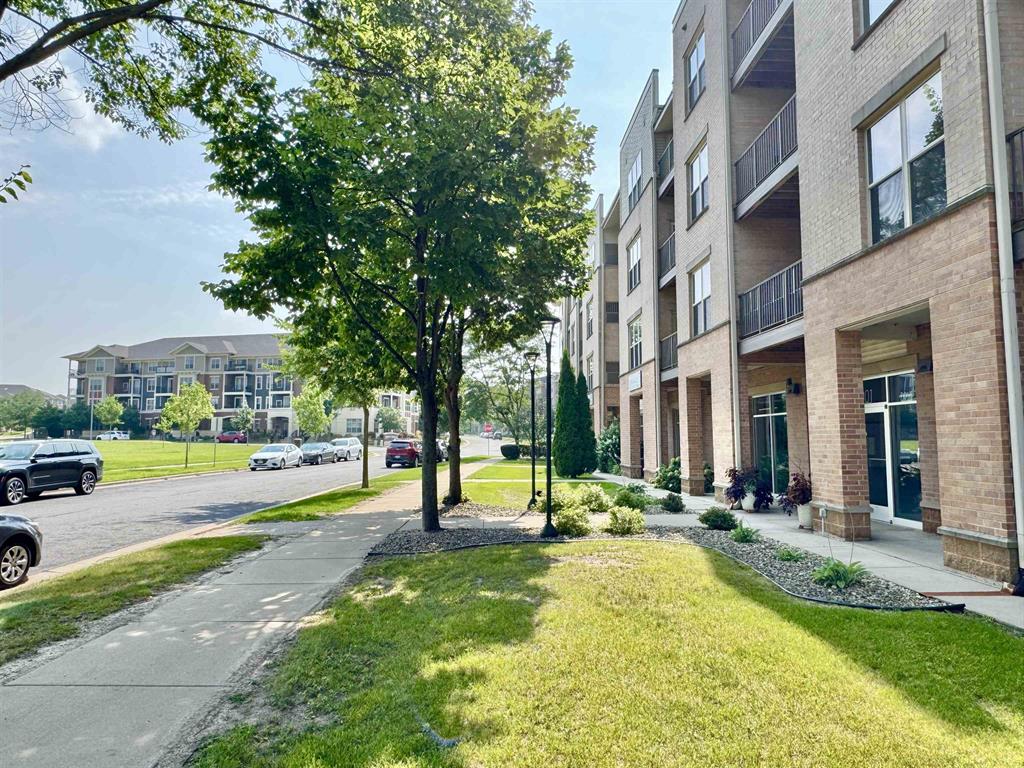 Westside Commercial Condo, 8201 Mayo Drive, Madison, WI 53719