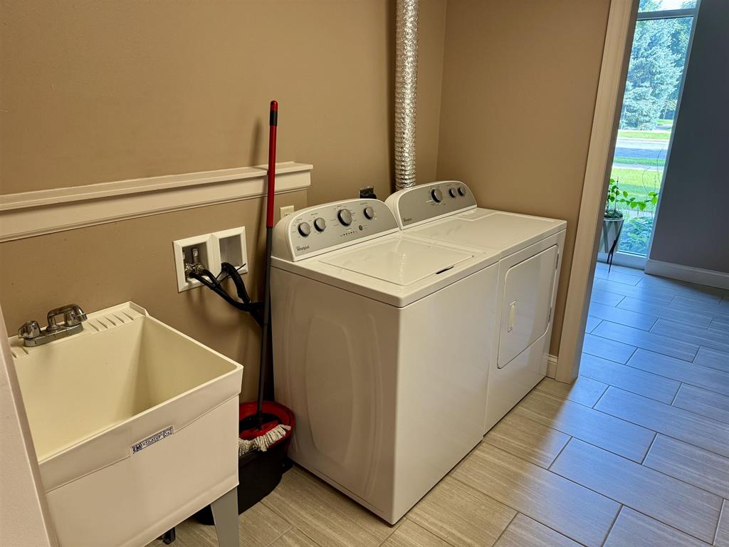 Westside Commercial Condo, 8201 Mayo Drive, Madison, WI 53719