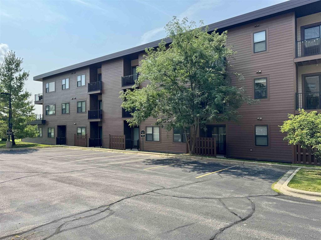 Westside Commercial Condo, 8201 Mayo Drive, Madison, WI 53719