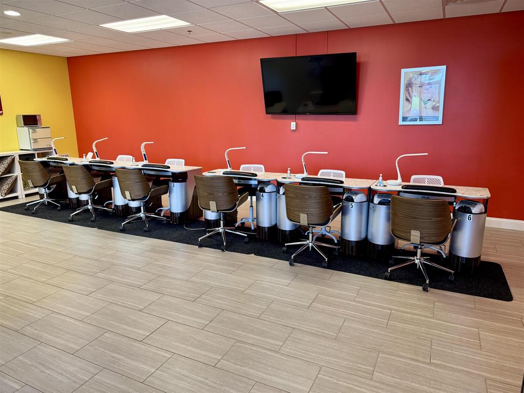 Westside Commercial Condo, 8201 Mayo Drive, Madison, WI 53719