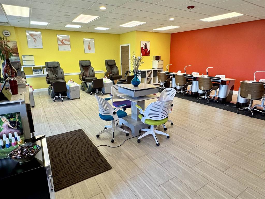 Westside Commercial Condo, 8201 Mayo Drive, Madison, WI 53719