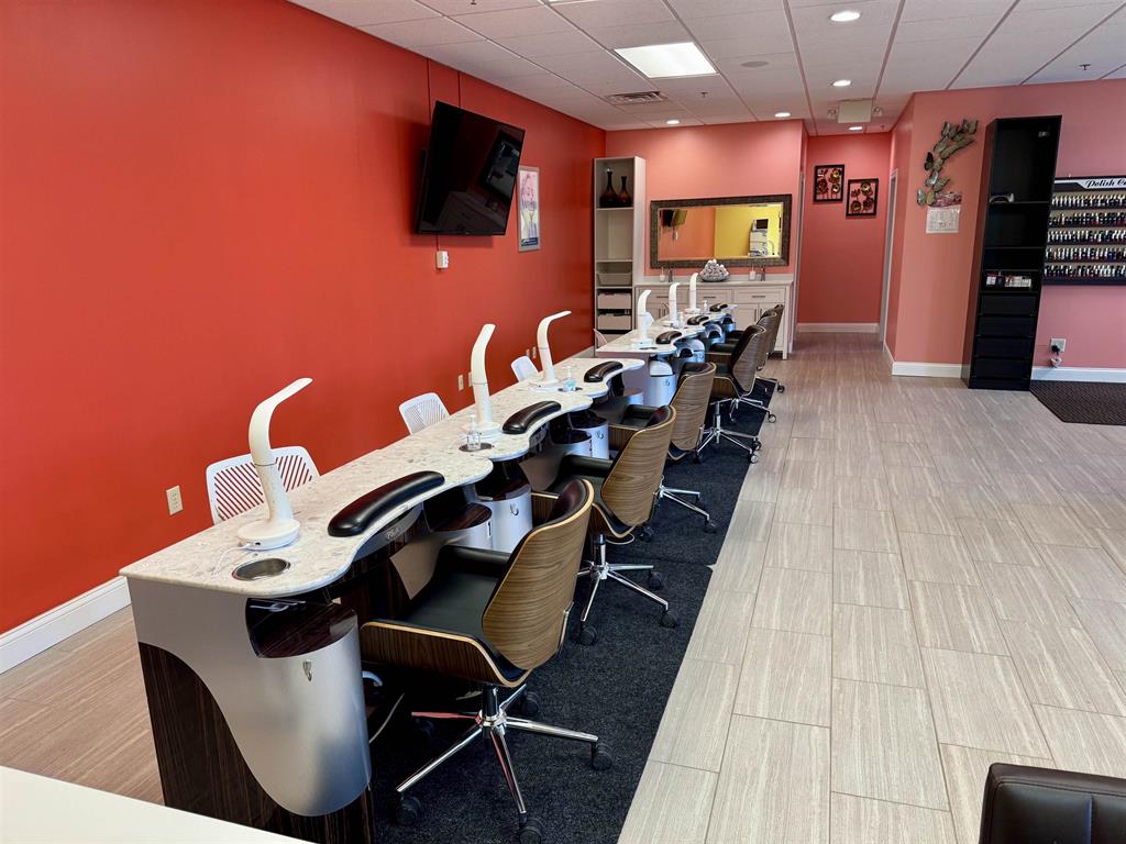Westside Commercial Condo, 8201 Mayo Drive, Madison, WI 53719