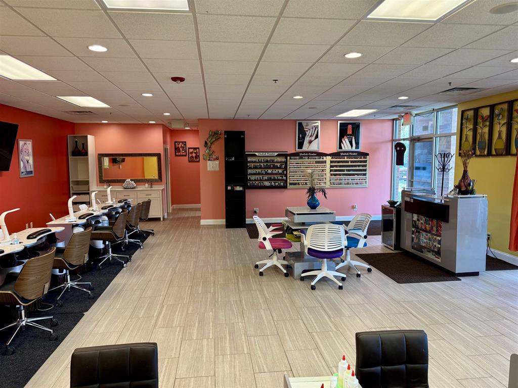 Westside Commercial Condo, 8201 Mayo Drive, Madison, WI 53719