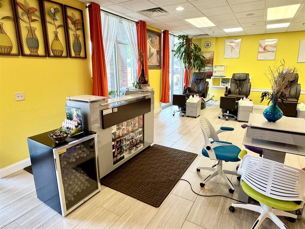 Westside Commercial Condo, 8201 Mayo Drive, Madison, WI 53719
