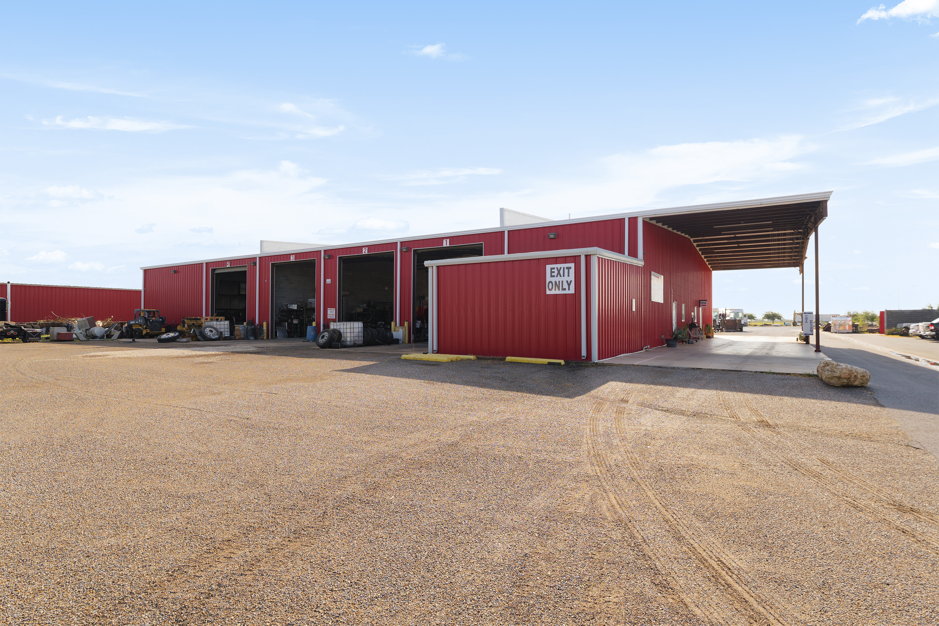 281 Industrial Park, 101 Pennzoil Loop South, Edinburg, TX 78542