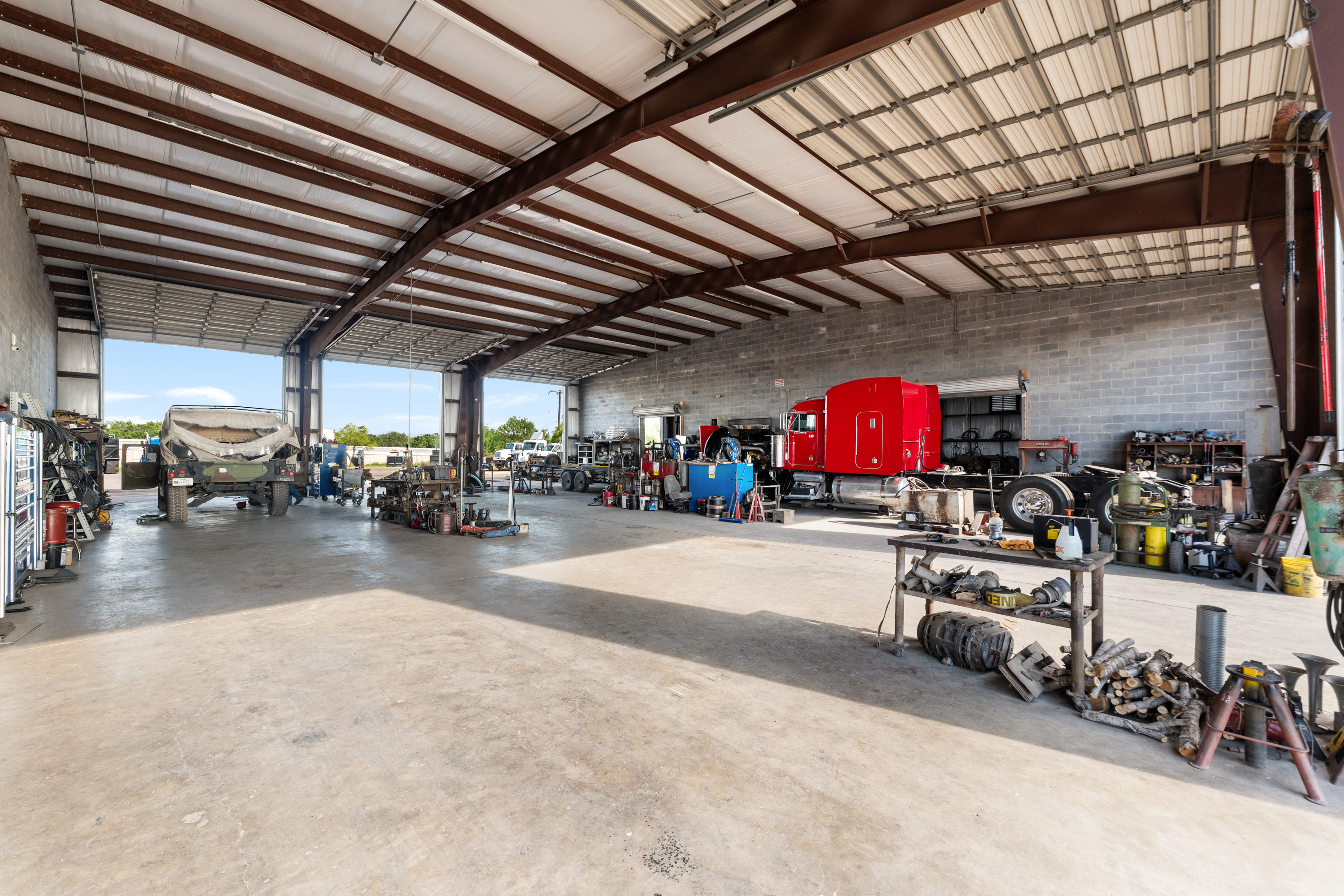 281 Industrial Park, 101 Pennzoil Loop South, Edinburg, TX 78542