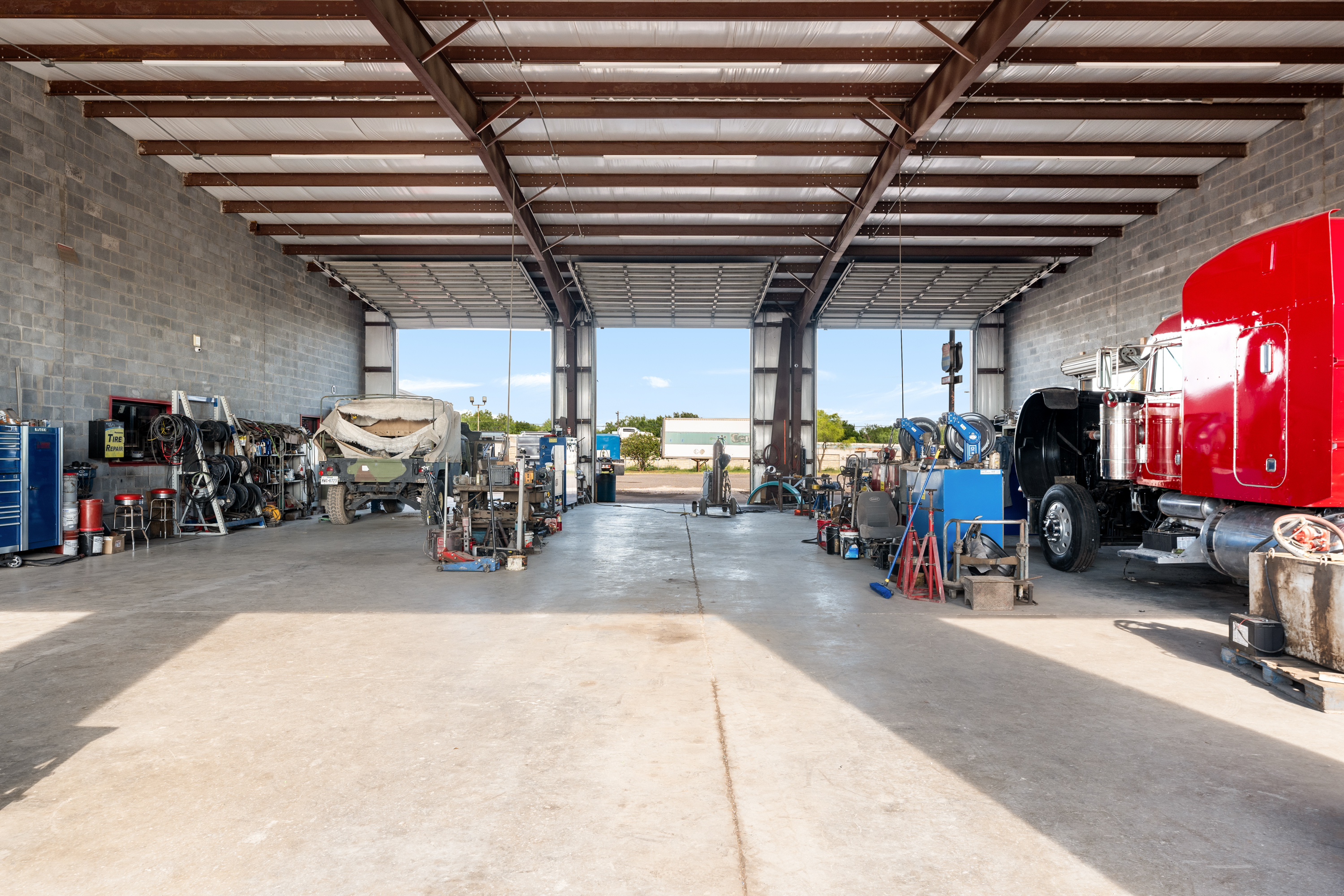 281 Industrial Park, 101 Pennzoil Loop South, Edinburg, TX 78542
