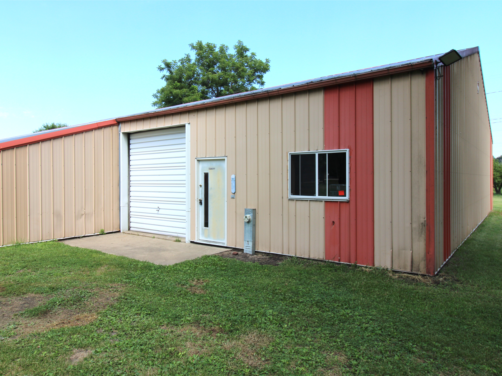 1803 E Rock Falls Rd, 1803 East Rock Falls Road, Rock Falls, IL 61071