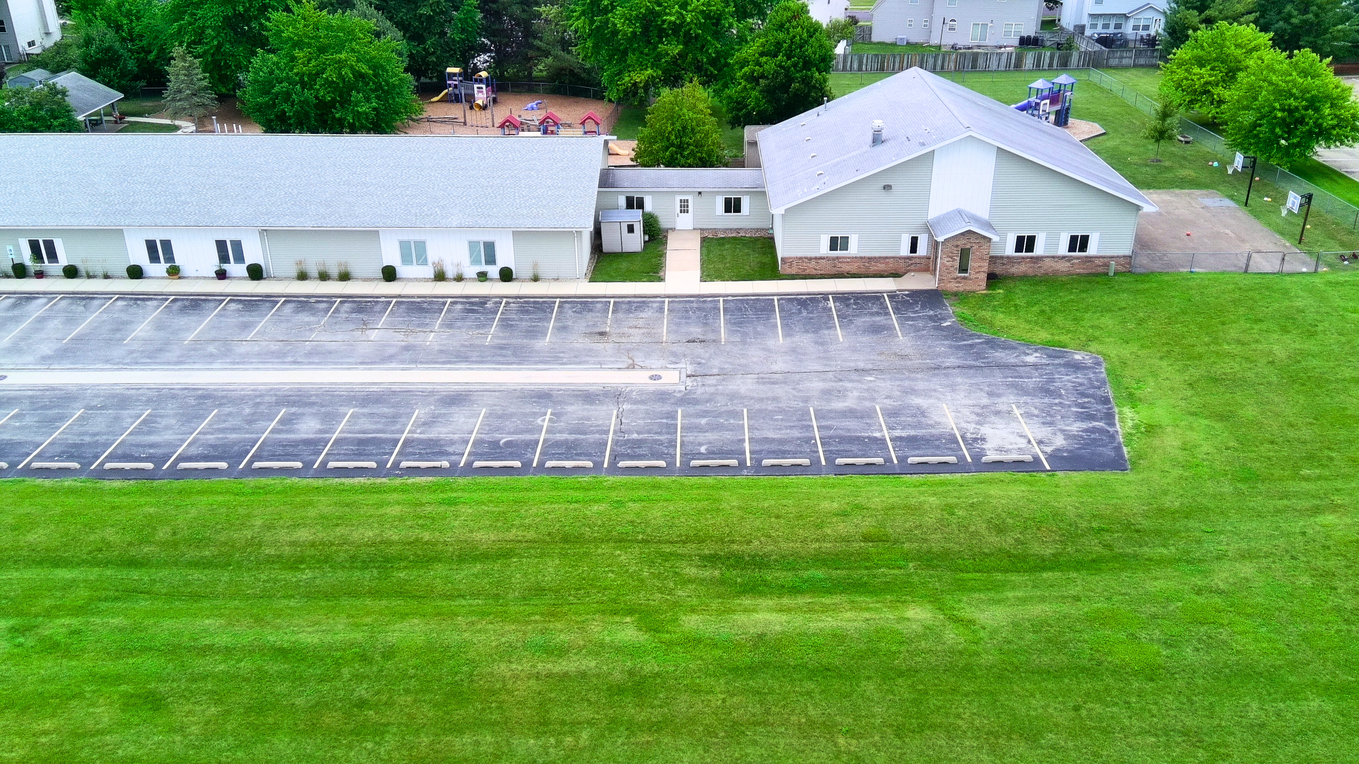NNN Leased Daycare Center, 1715 W Alta Rd, Peoria, IL 61615