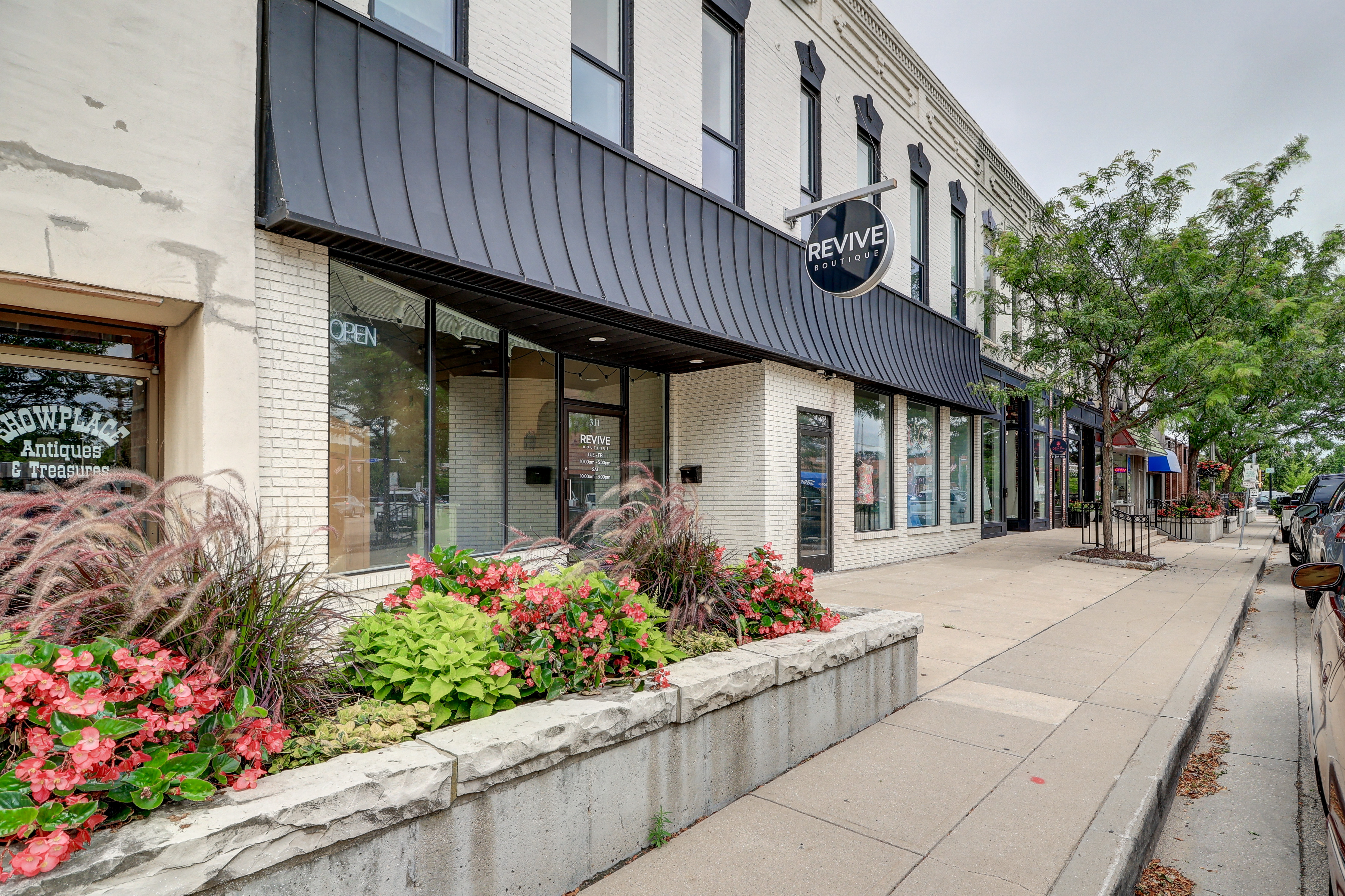 311 1st Ave, 311 1st Avenue, Sterling, IL 61081