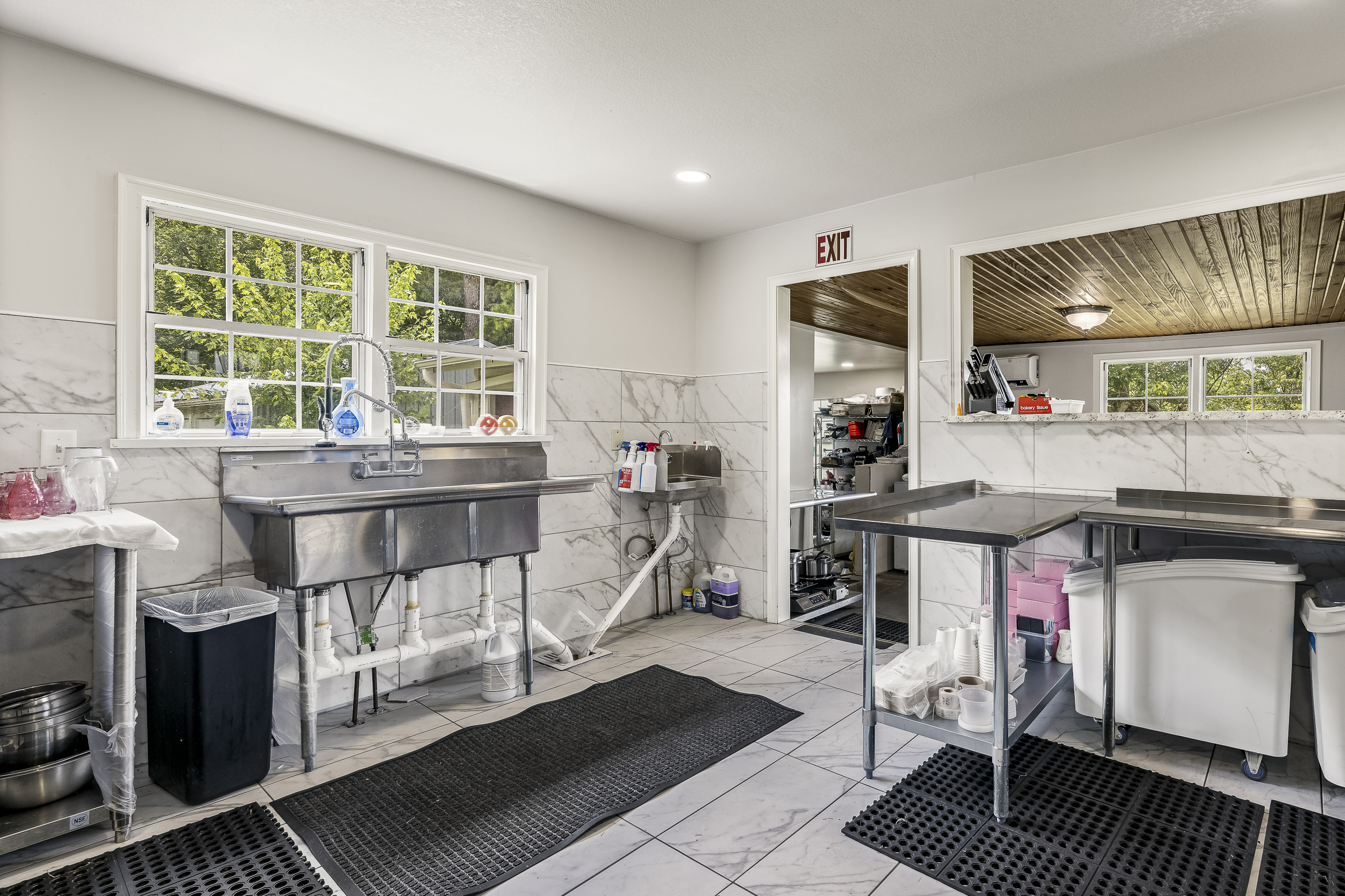 2753 Hwy 12, Gentry, AR