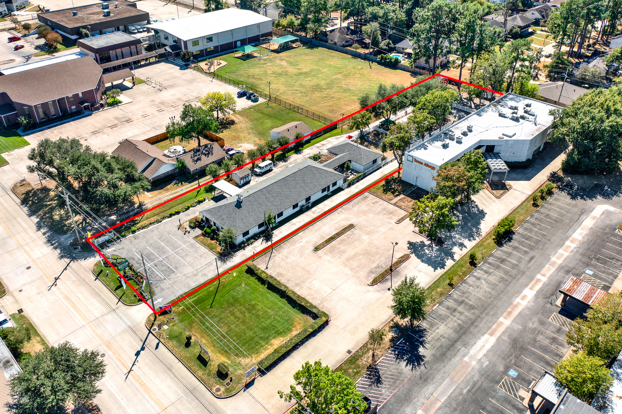 17127 Red Oak Drive, Houston, TX 77090