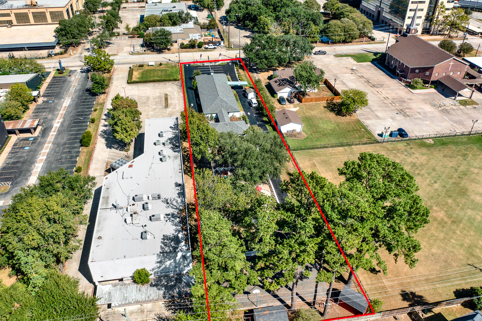 17127 Red Oak Drive, Houston, TX 77090