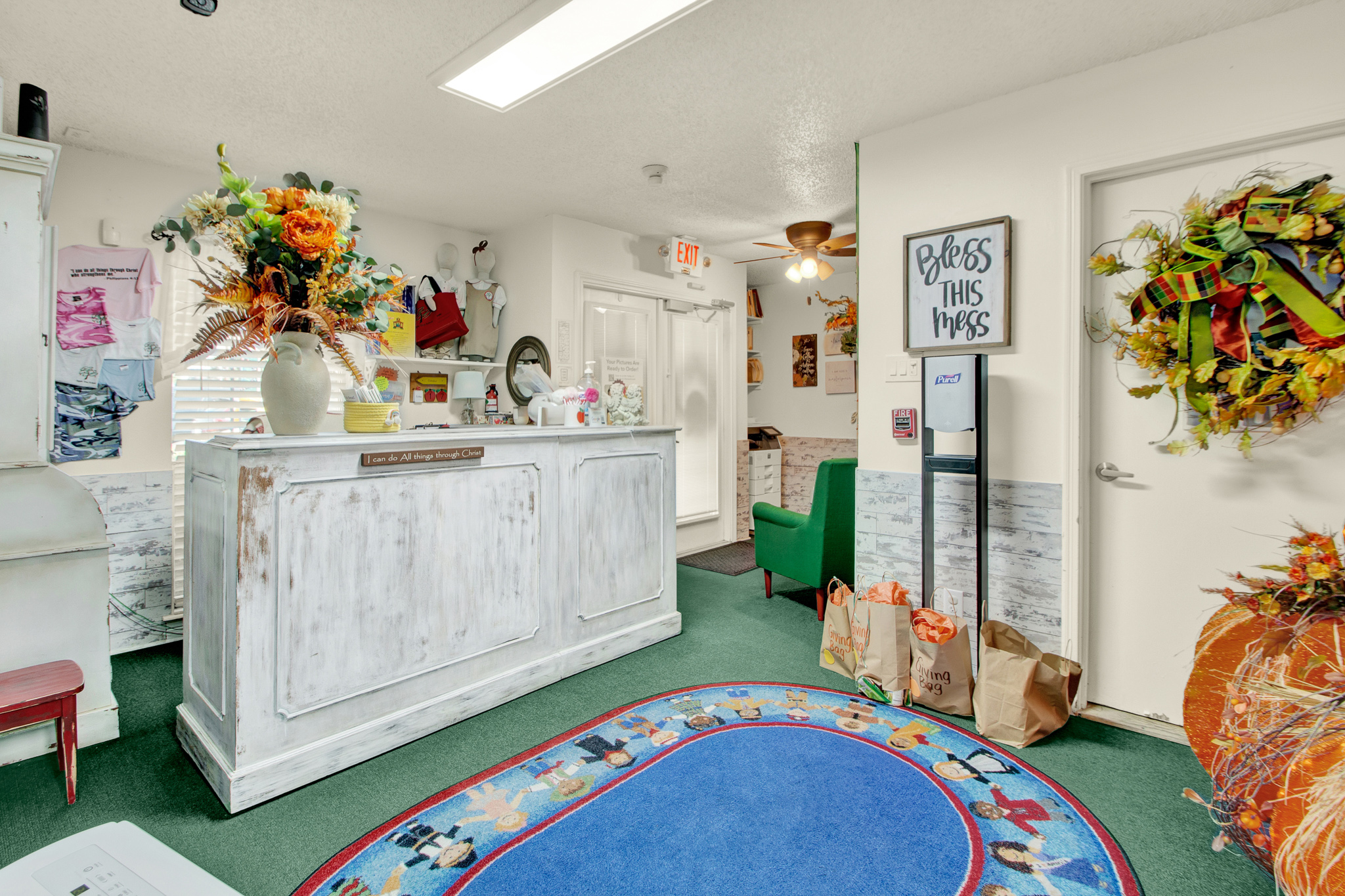 17127 Red Oak Drive, Houston, TX 77090