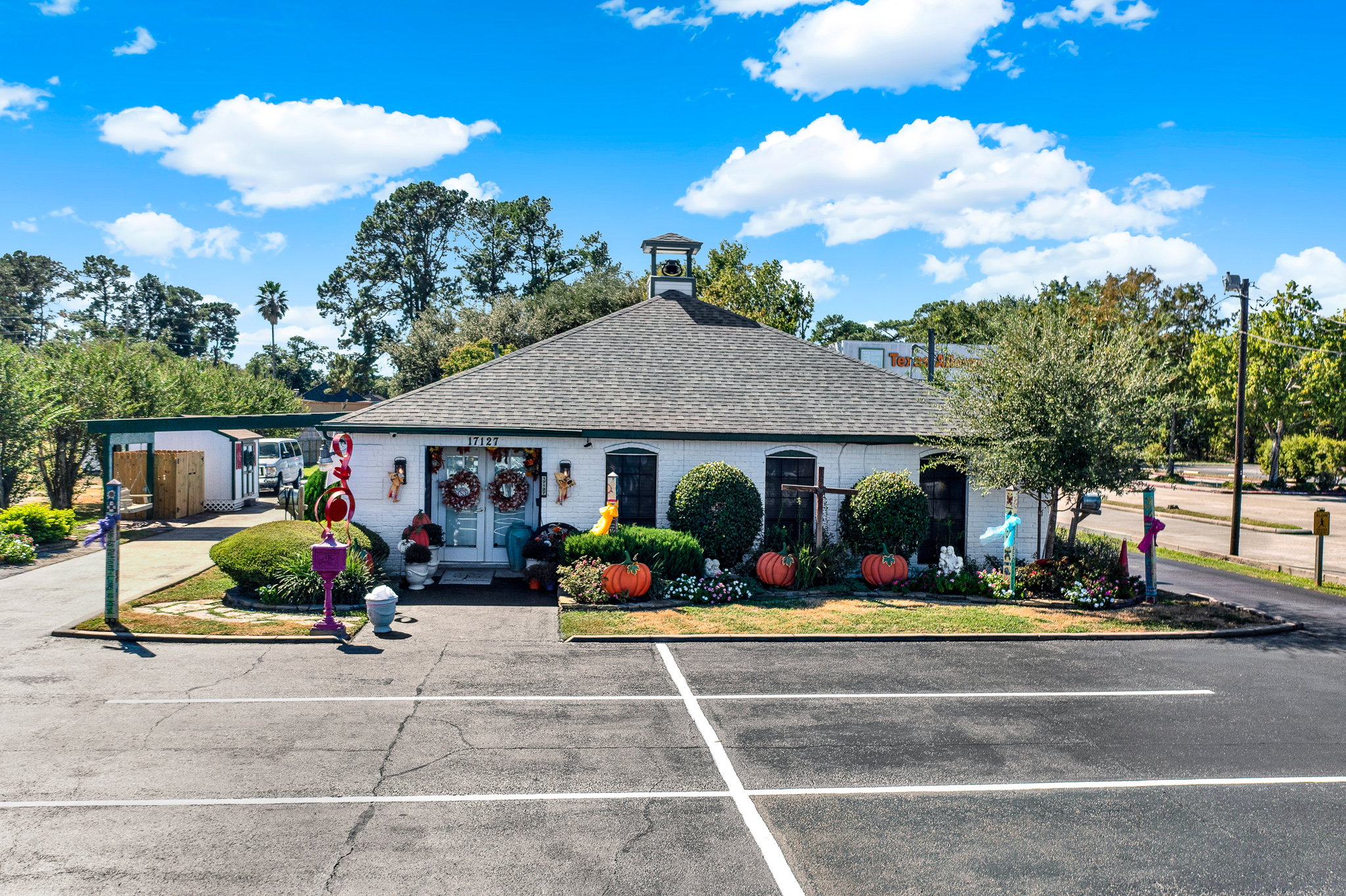 17127 Red Oak Drive, Houston, TX 77090