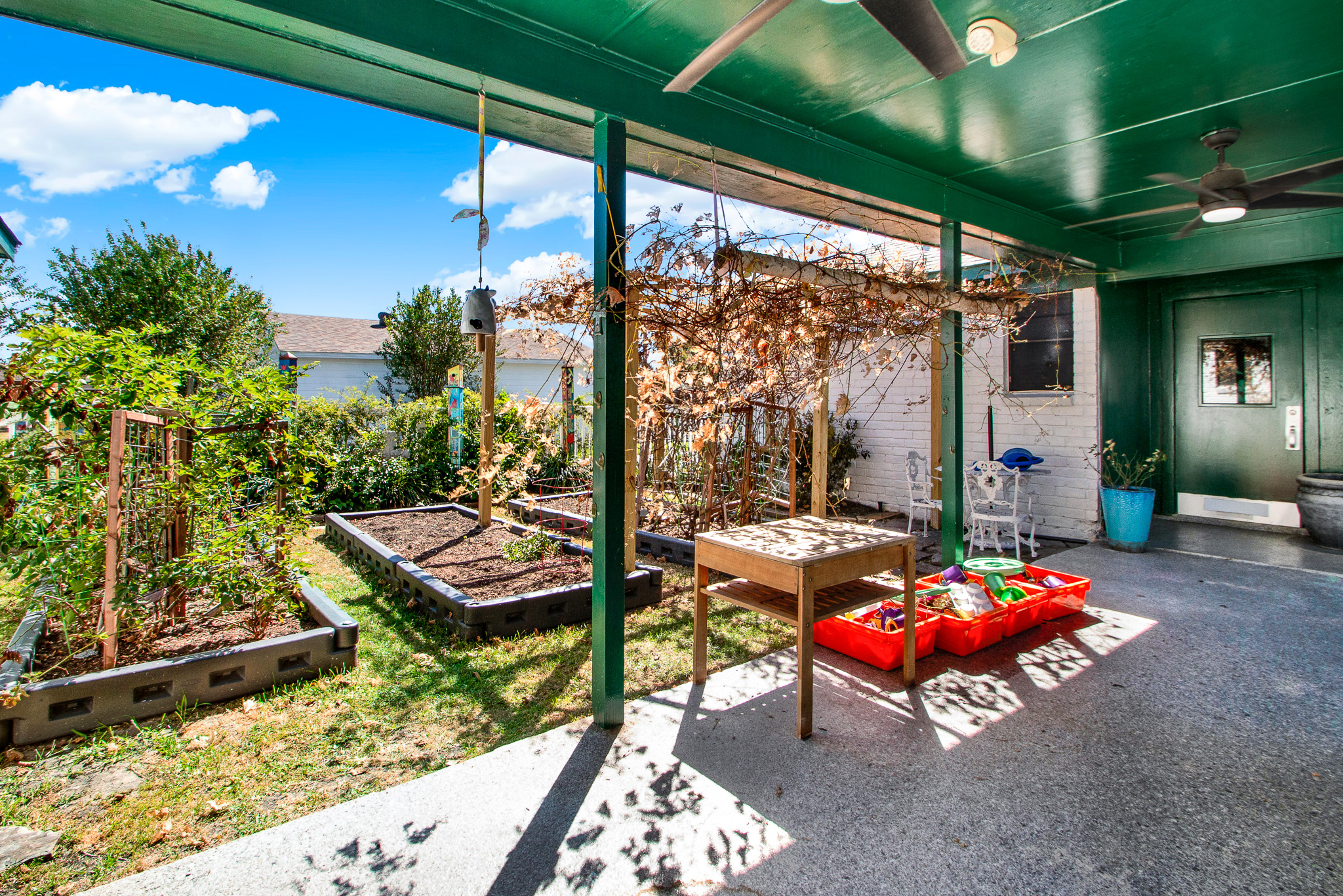 17127 Red Oak Drive, Houston, TX 77090