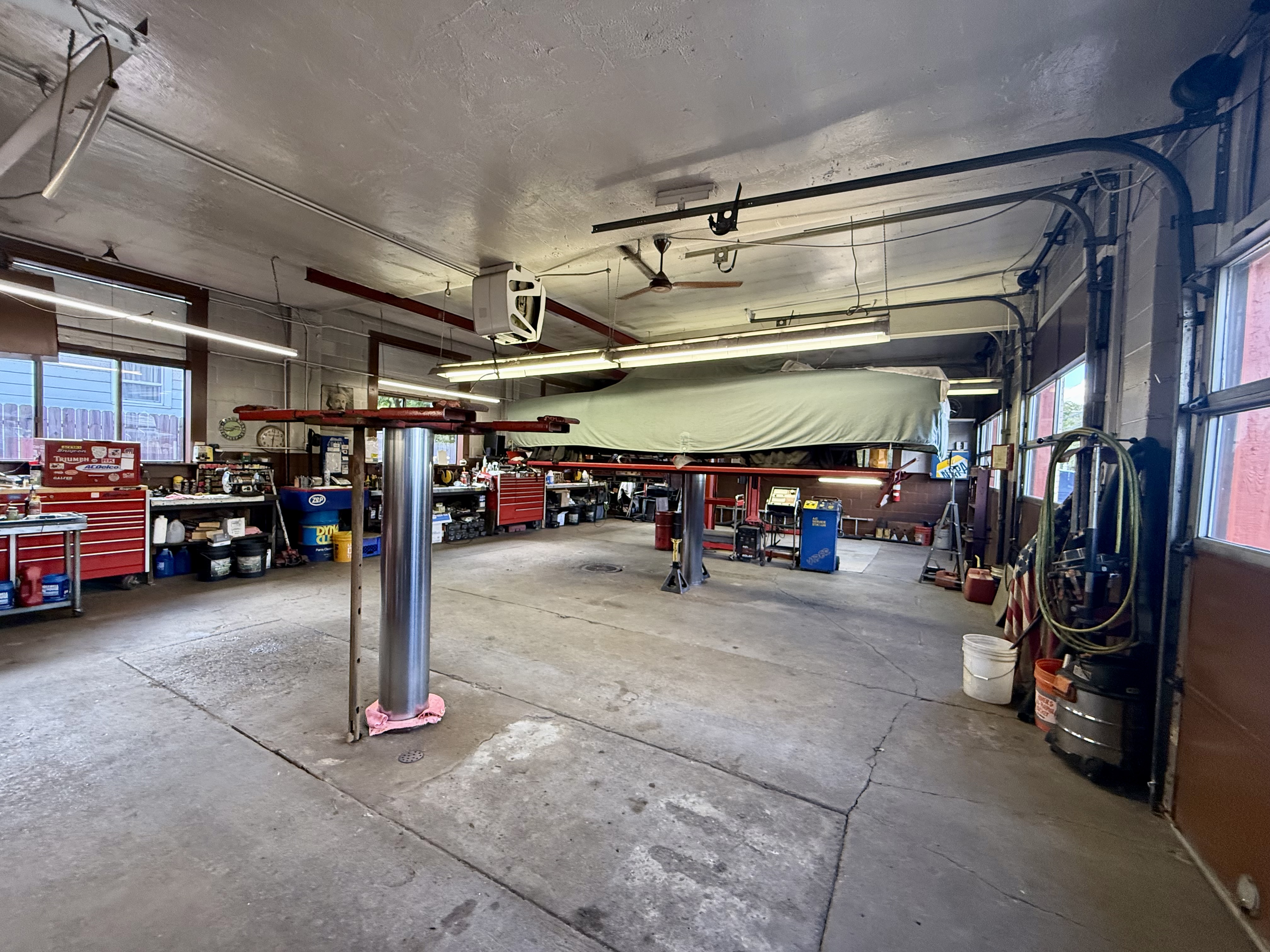 Auto Shop Lansing MI, 2320 East Saginaw Street, Lansing, MI 48912