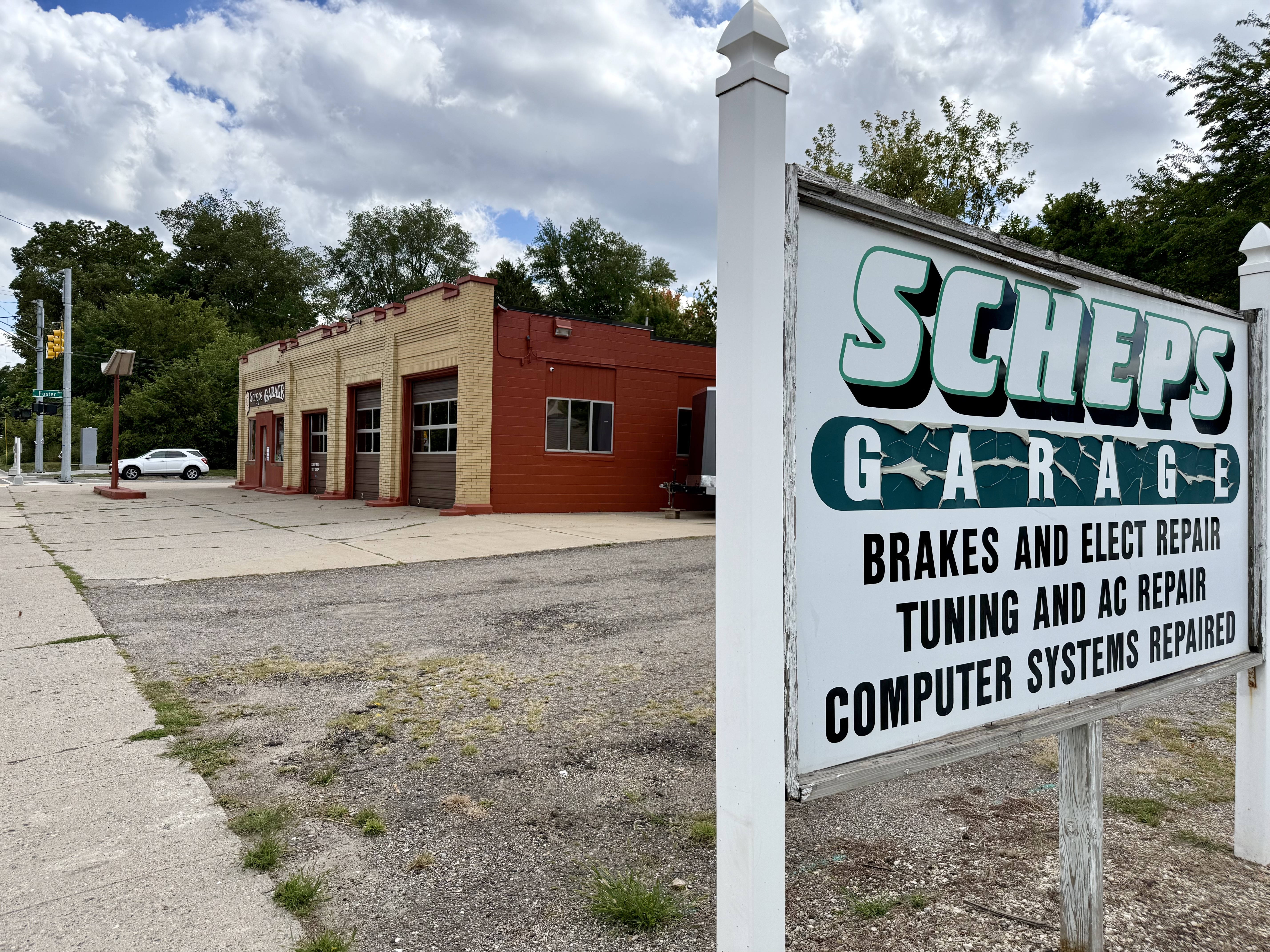 Auto Shop Lansing MI, 2320 East Saginaw Street, Lansing, MI 48912