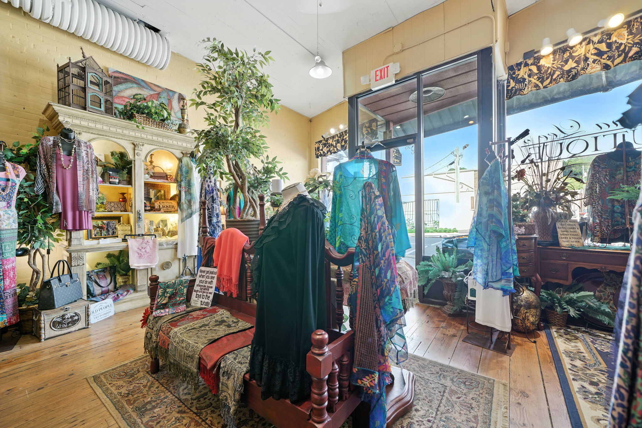 Kristina Lee's, 52 North Main Street, Ellijay, GA 30540