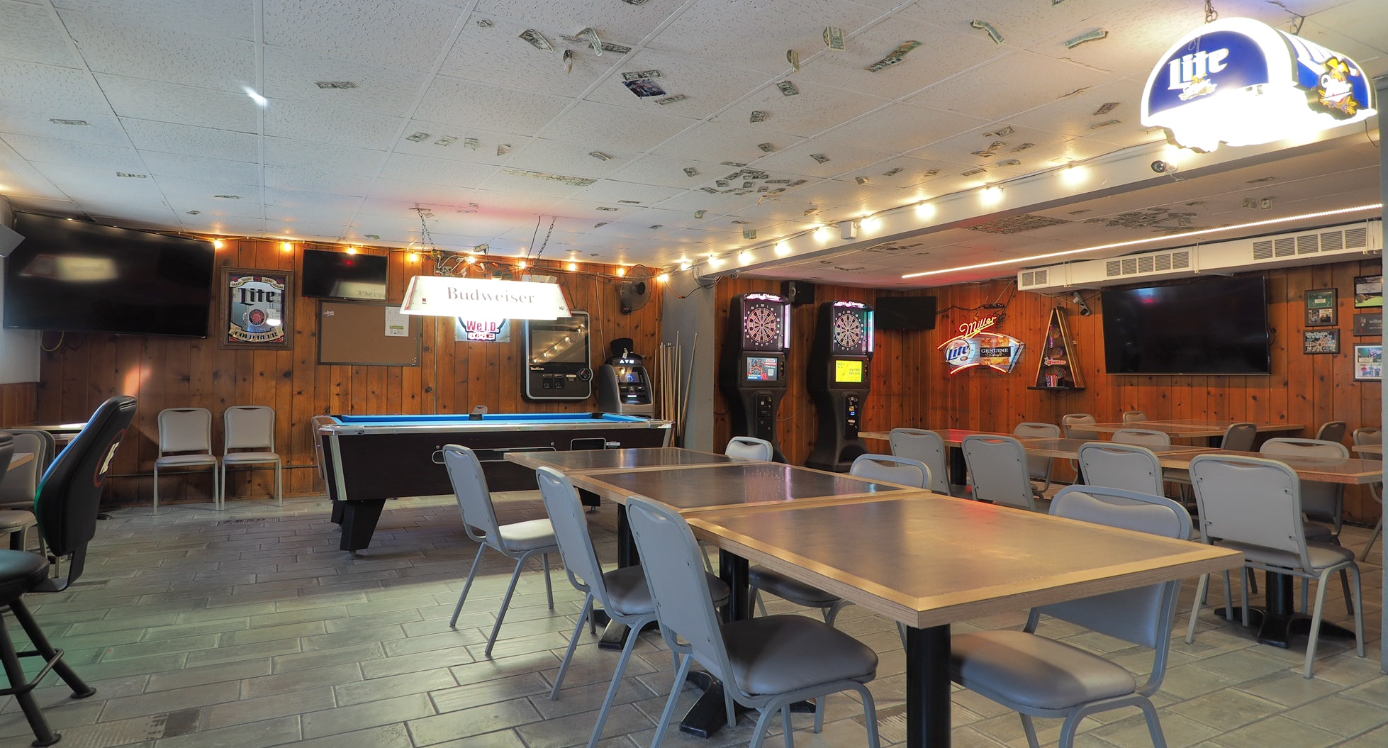 736 West Cornhusker Highway, Lincoln, NE 68521