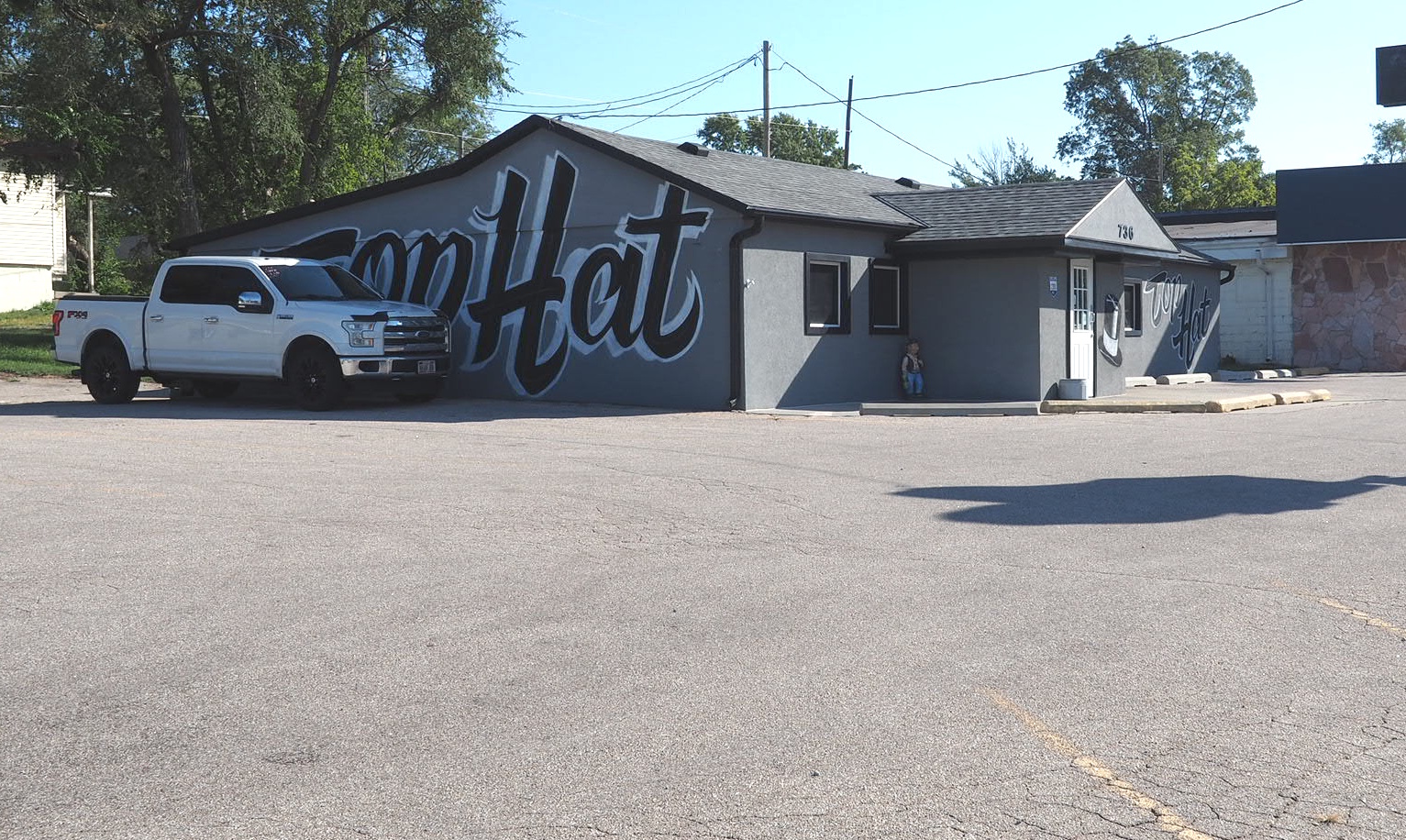 736 West Cornhusker Highway, Lincoln, NE 68521