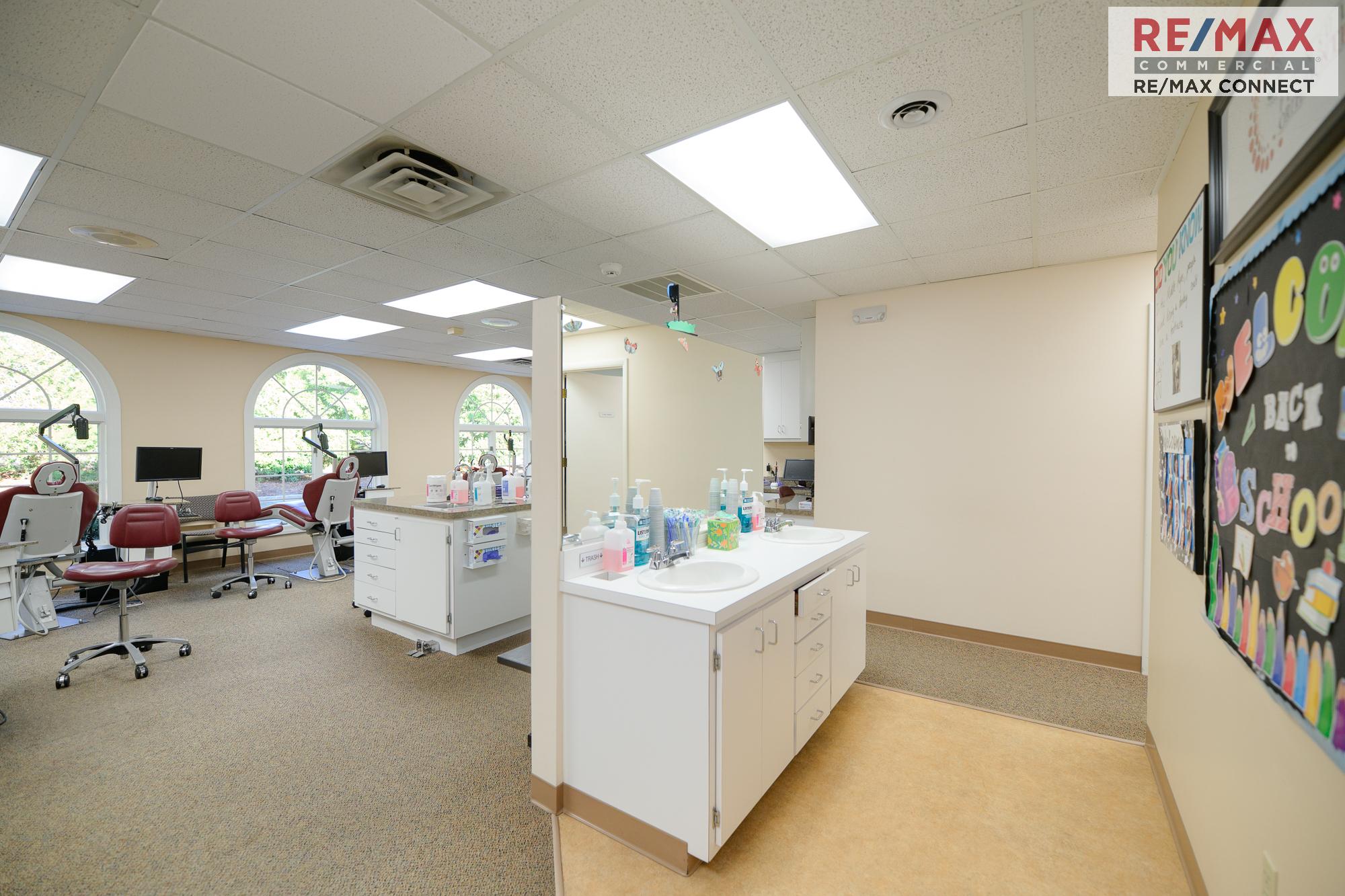 401 Oyster Point, 401 Oyster Point Road, Newport News, VA 23602