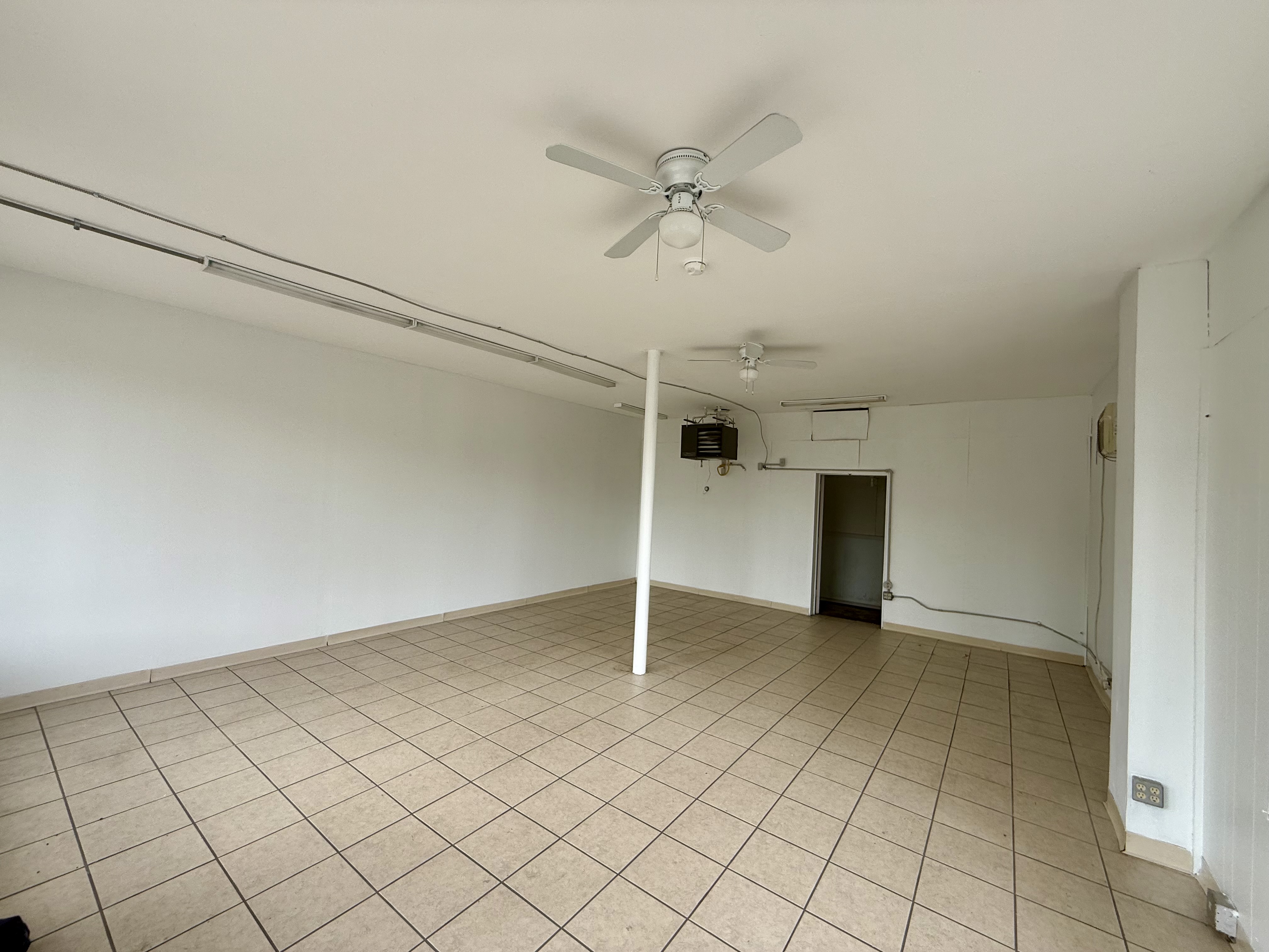 Salon / Barber Suite in North Lansing, 800 West Willow Street, Lansing, MI 48906