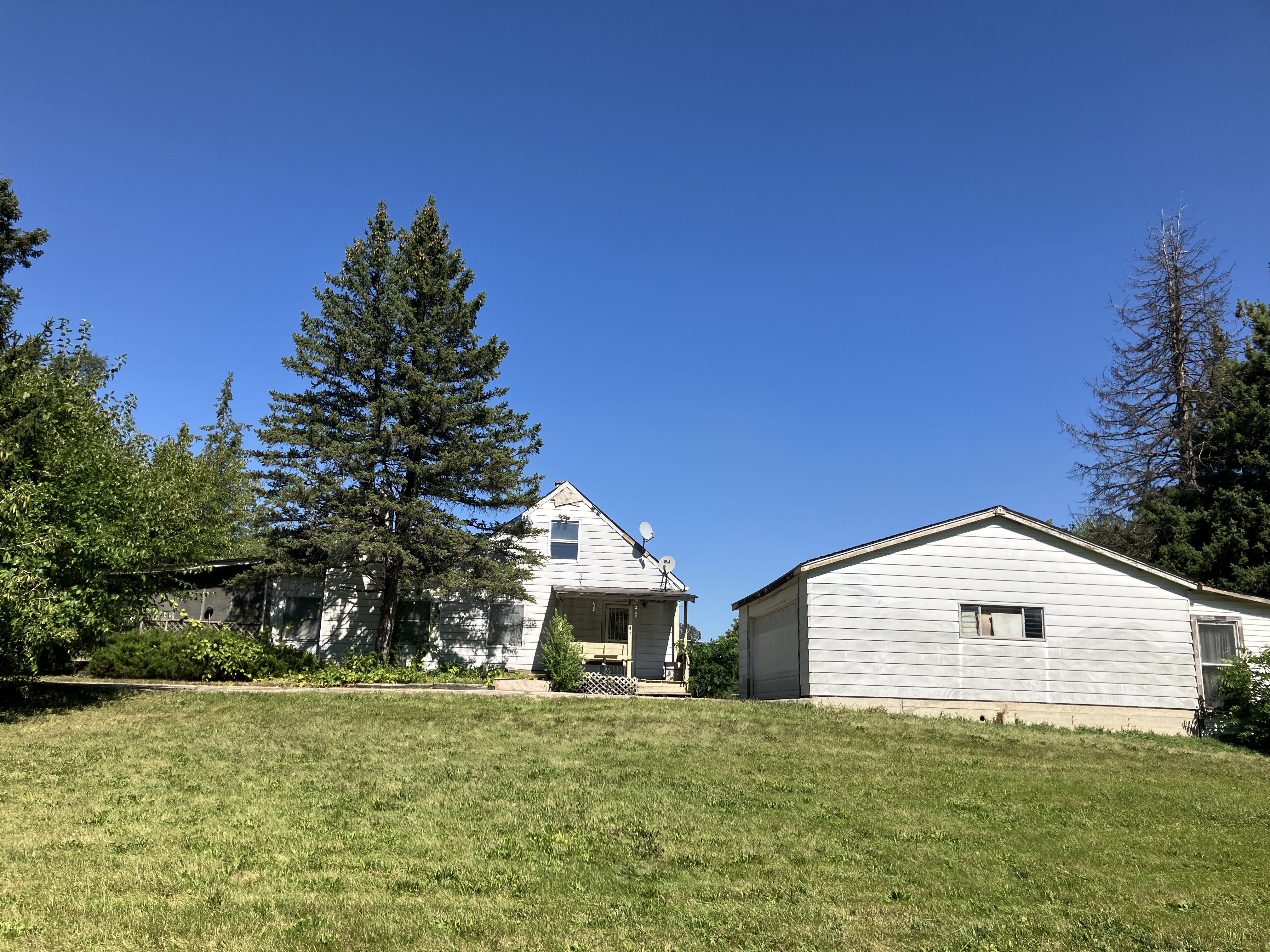 24W459 Lawrence Avenue, Roselle, IL 60172