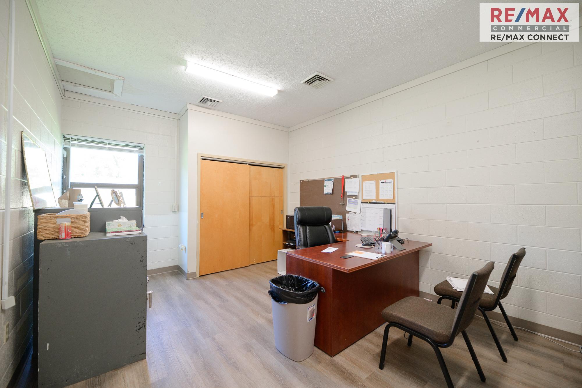 1033 Big Bethel , 1033 Big Bethel Road, Hampton, VA 23666