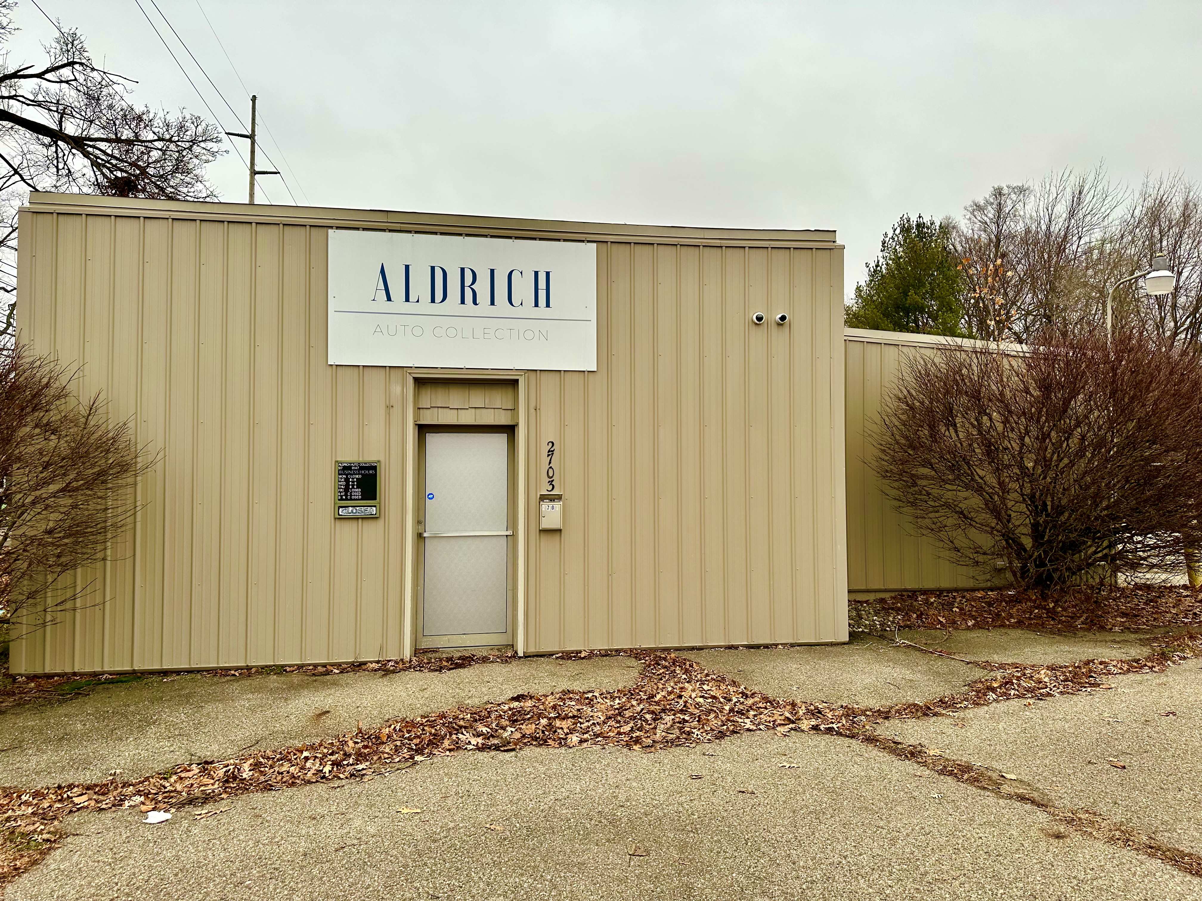 Office Warehouse For Lease, 2703 Turner Road, Lansing, MI 48906