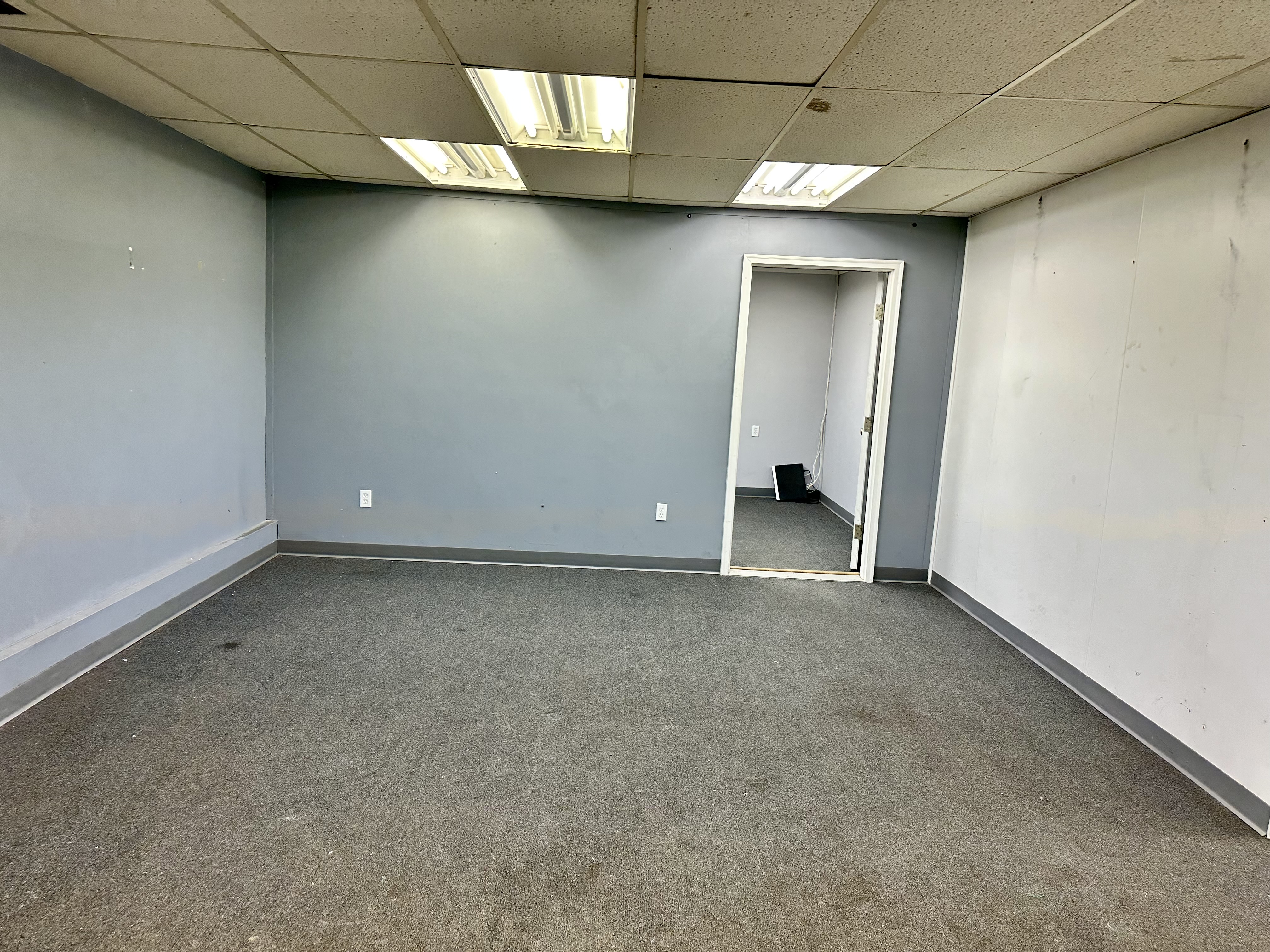Office Warehouse For Sale, 2703 Turner Road, Lansing, MI 48906