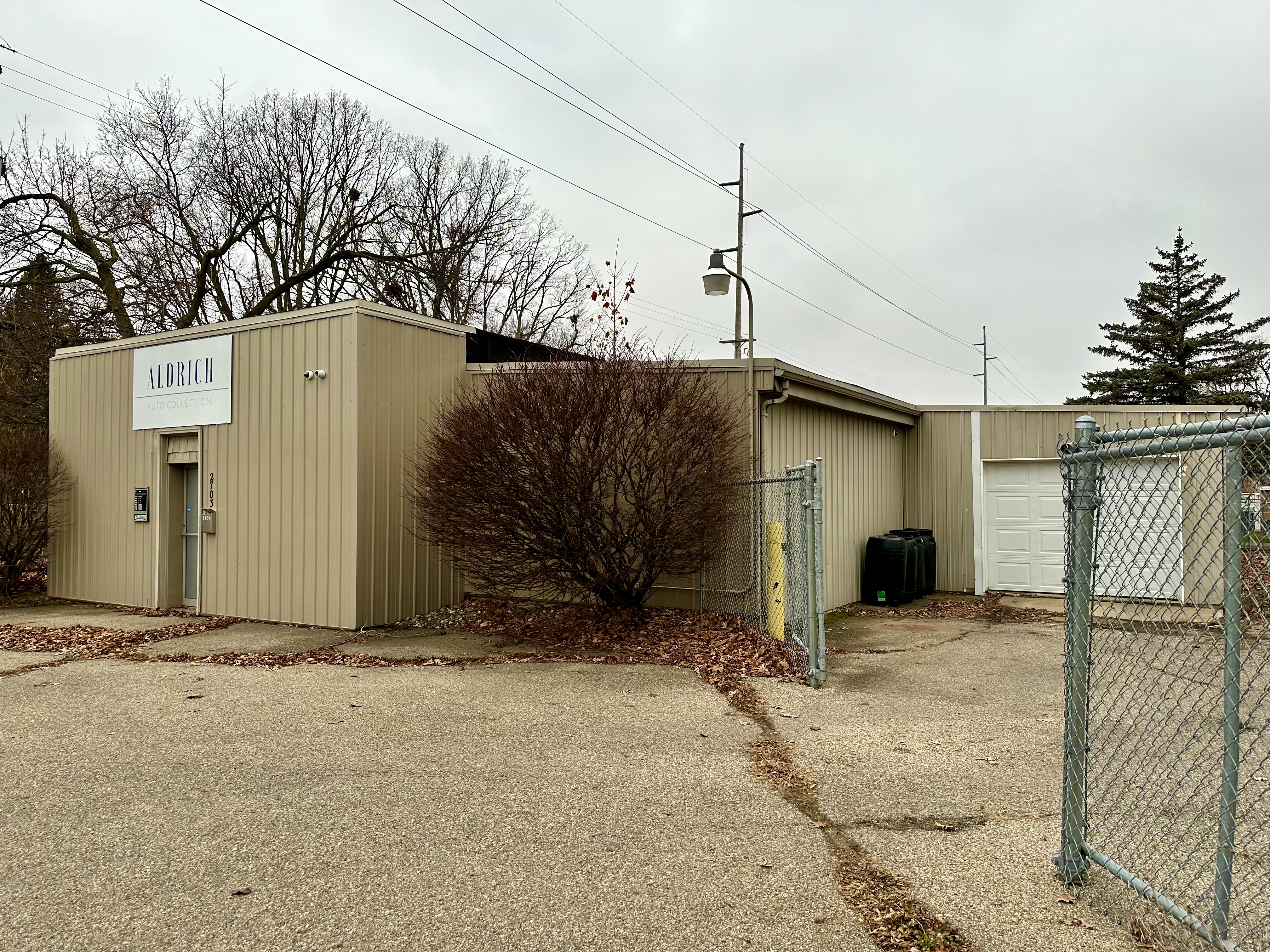 Office Warehouse For Sale, 2703 Turner Road, Lansing, MI 48906