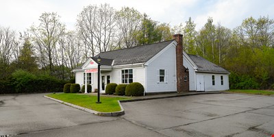 650 Portsmouth Ave — Sale in Greenland, NH, photo 1 of 5