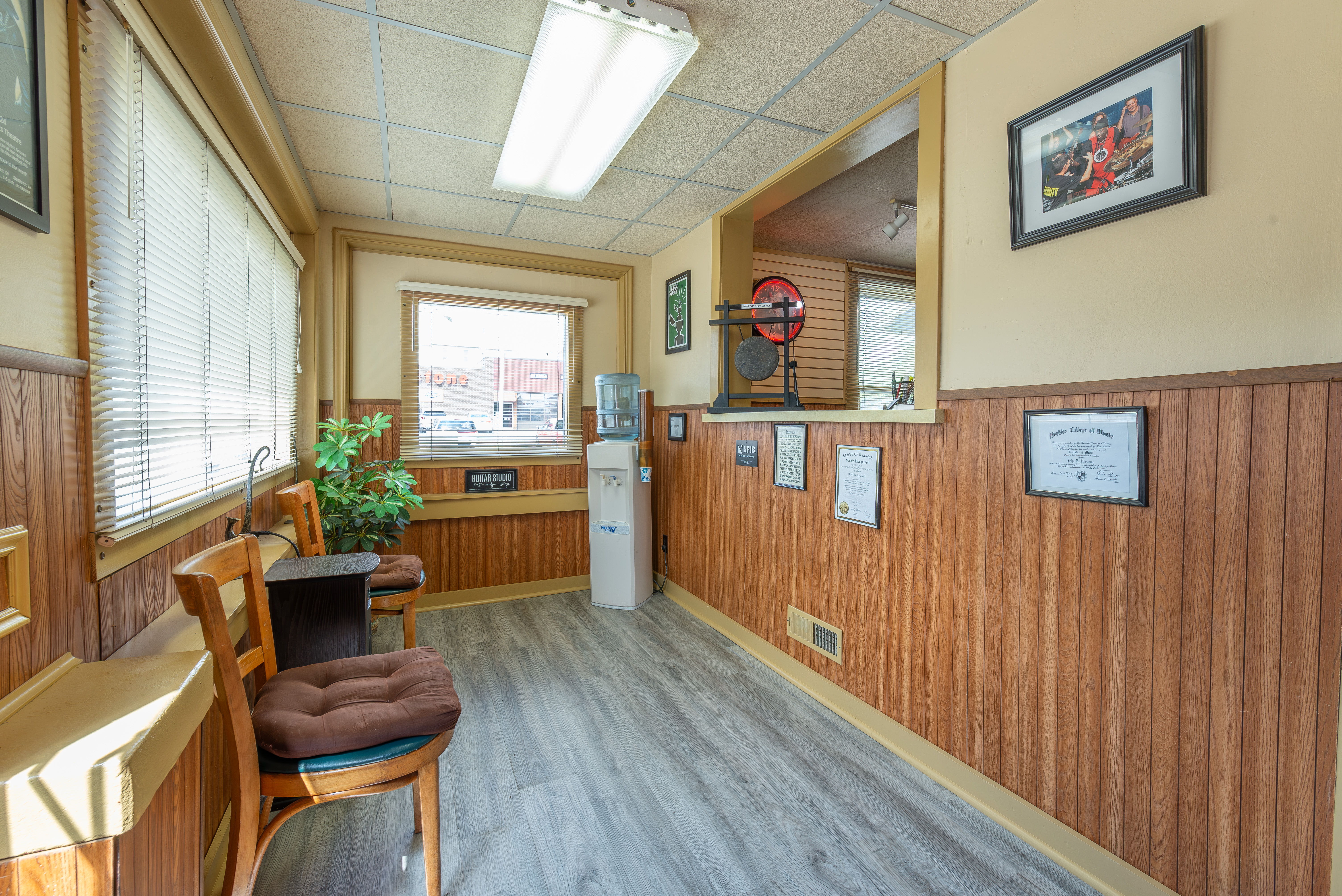 223 North Galena Avenue, Freeport, IL 61032