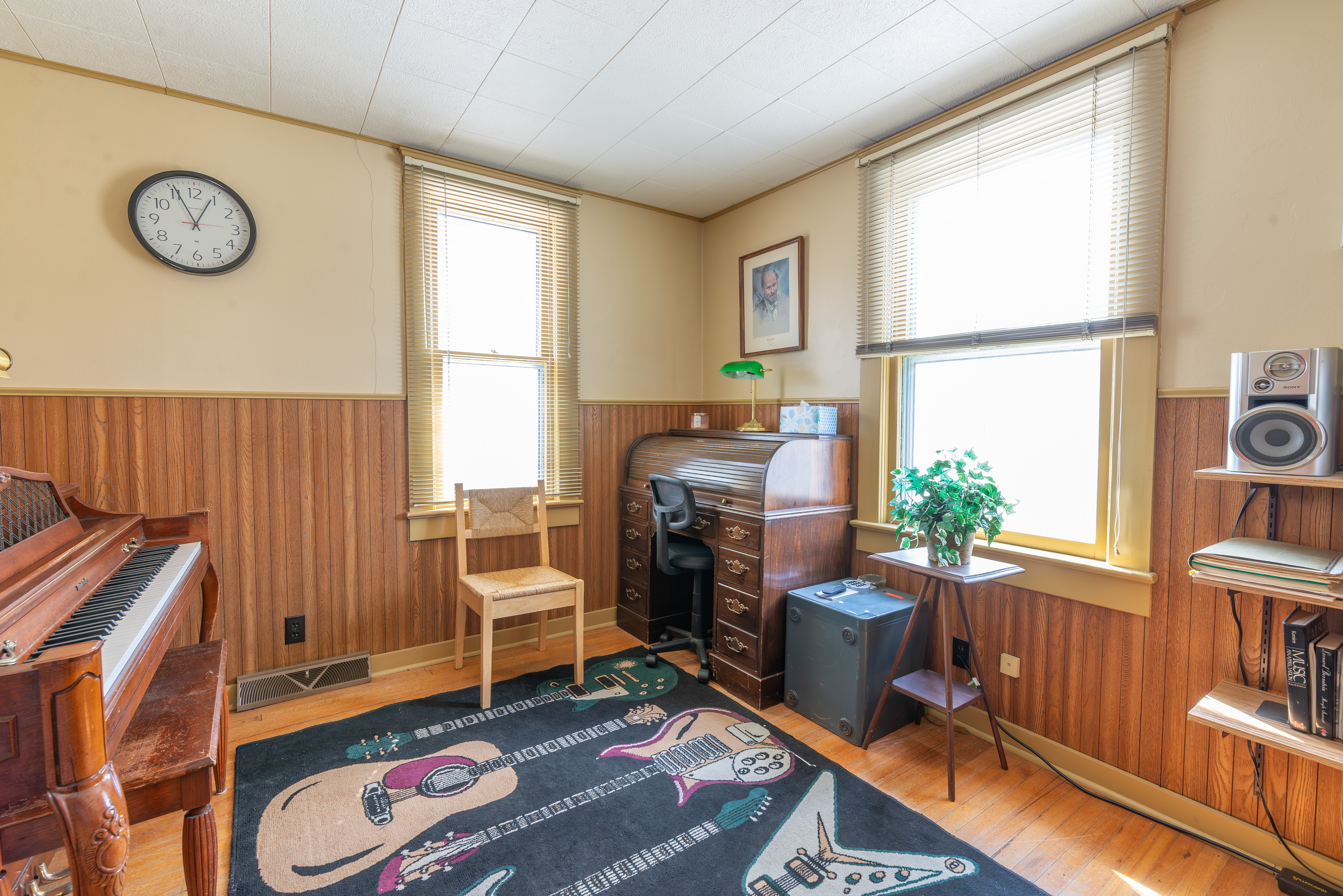 223 North Galena Avenue, Freeport, IL 61032