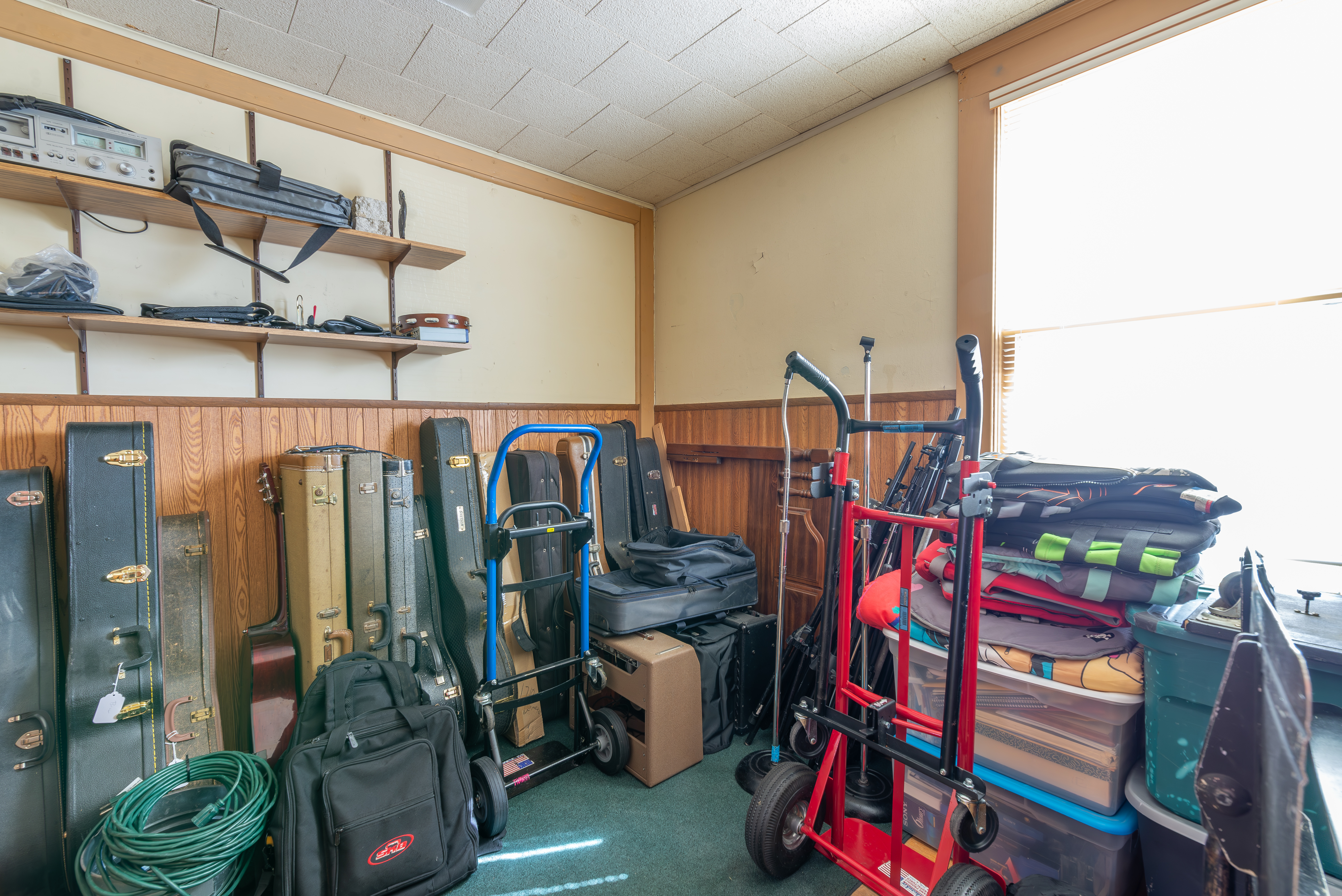 223 North Galena Avenue, Freeport, IL 61032