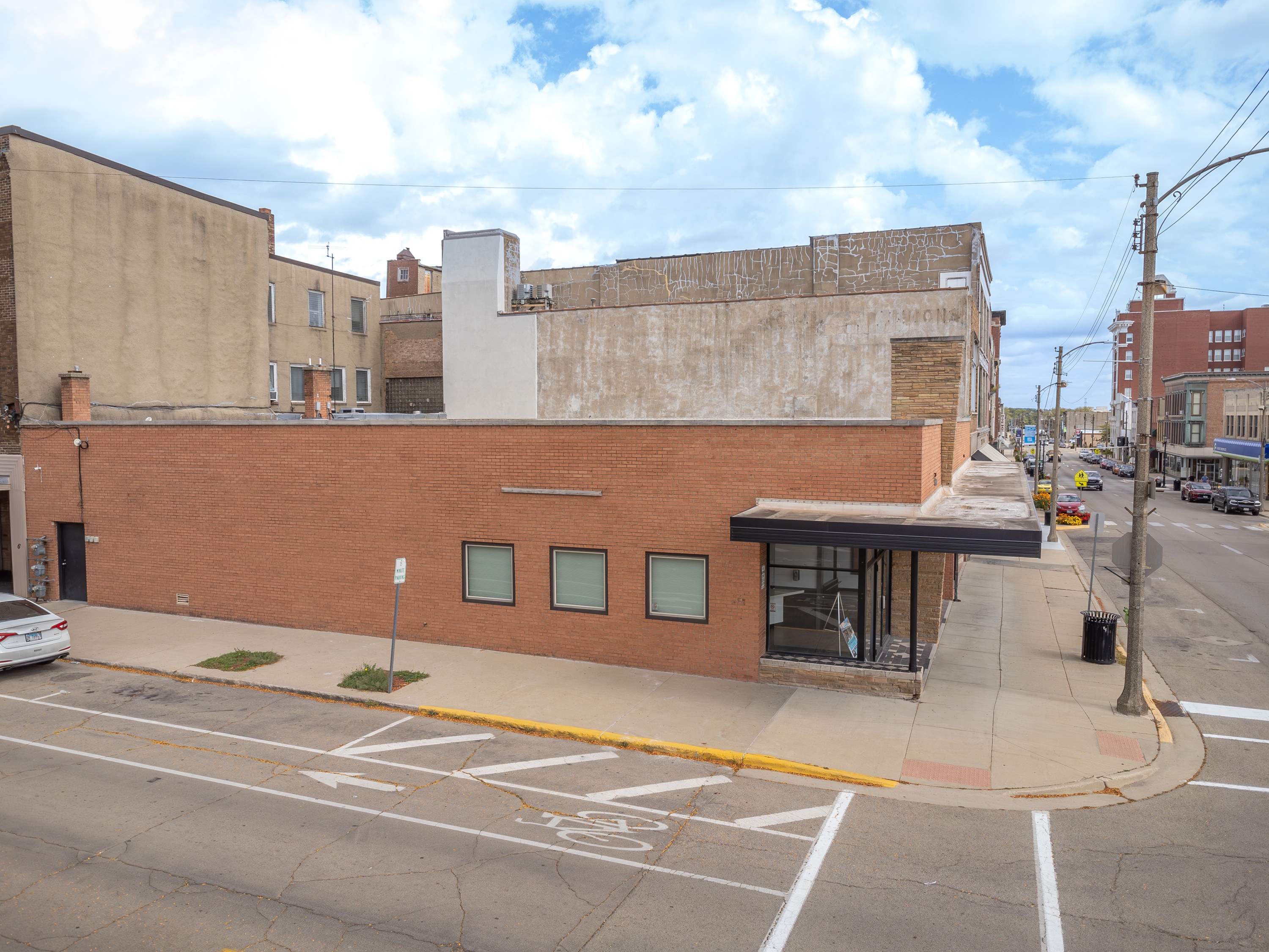 26 West Stephenson Street, Freeport, IL 61032