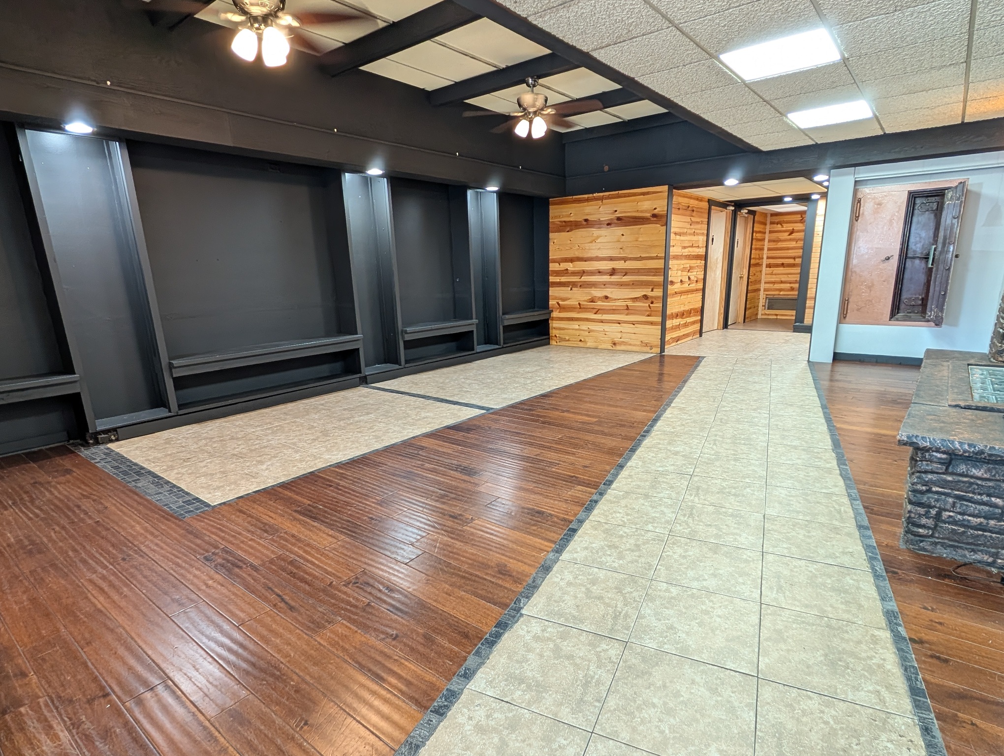 26 West Stephenson Street, Freeport, IL 61032