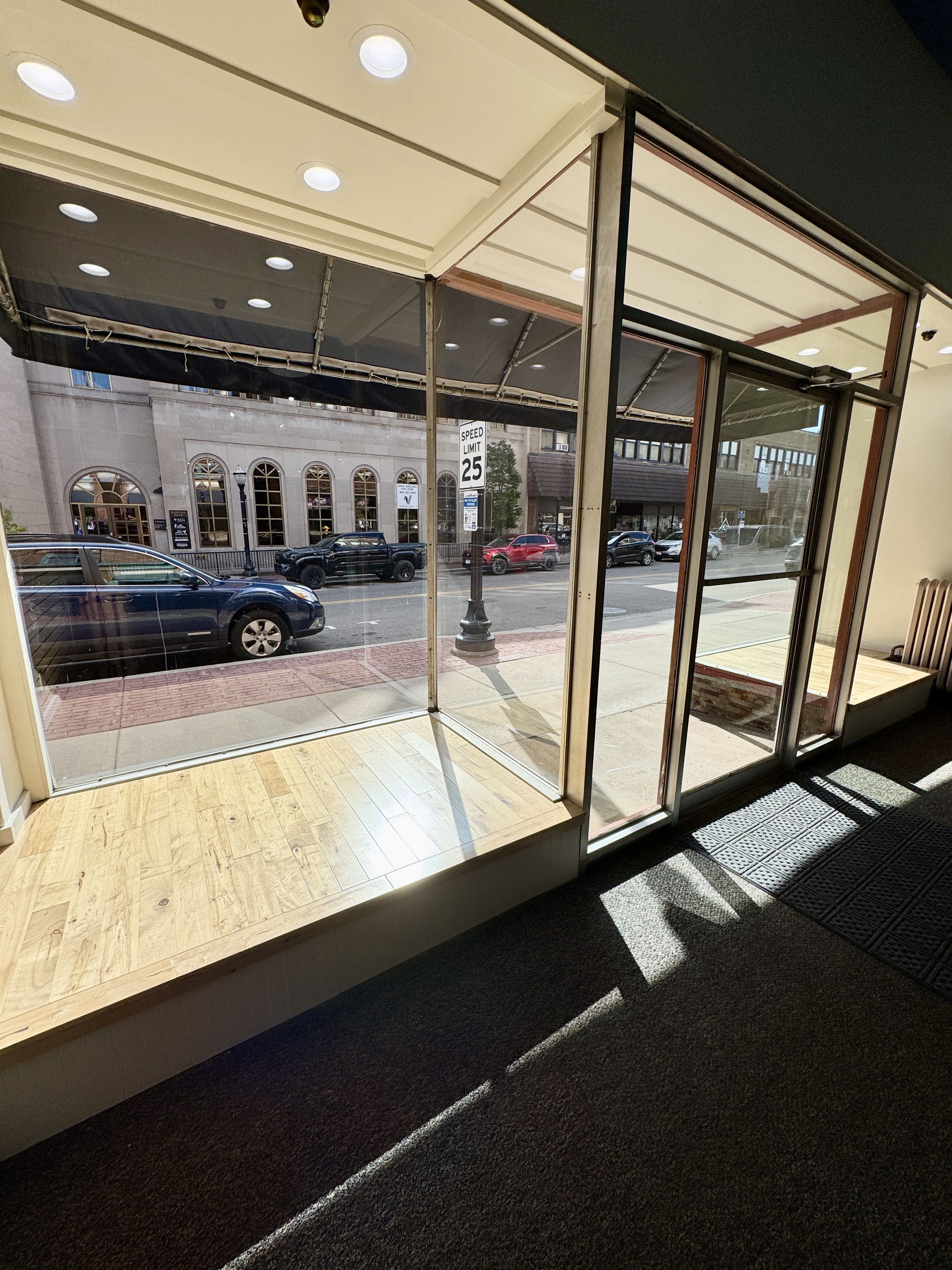 114 W. Washington St., Marquette MI 49855, 114 West Washington Street, Marquette, MI 49855