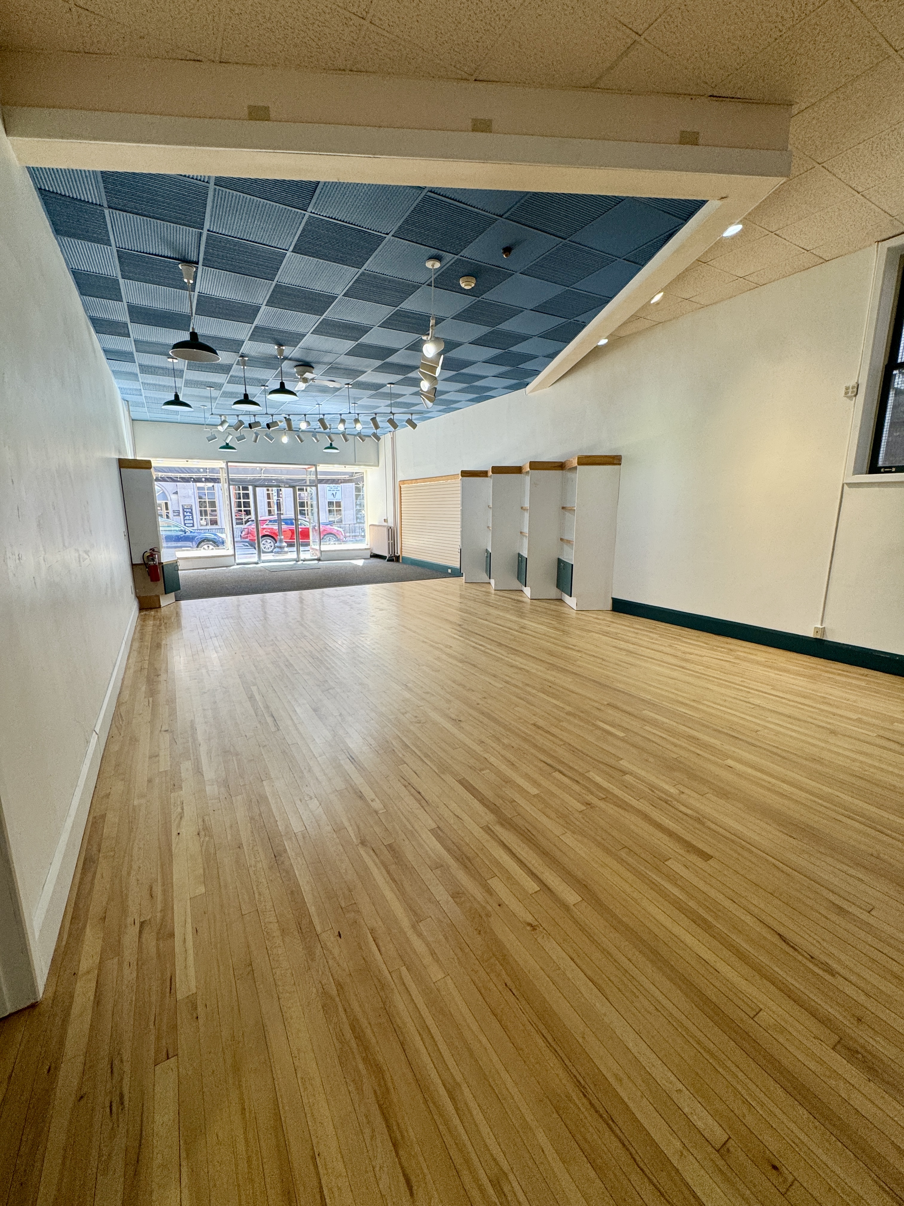 114 W. Washington St., Marquette MI 49855, 114 West Washington Street, Marquette, MI 49855