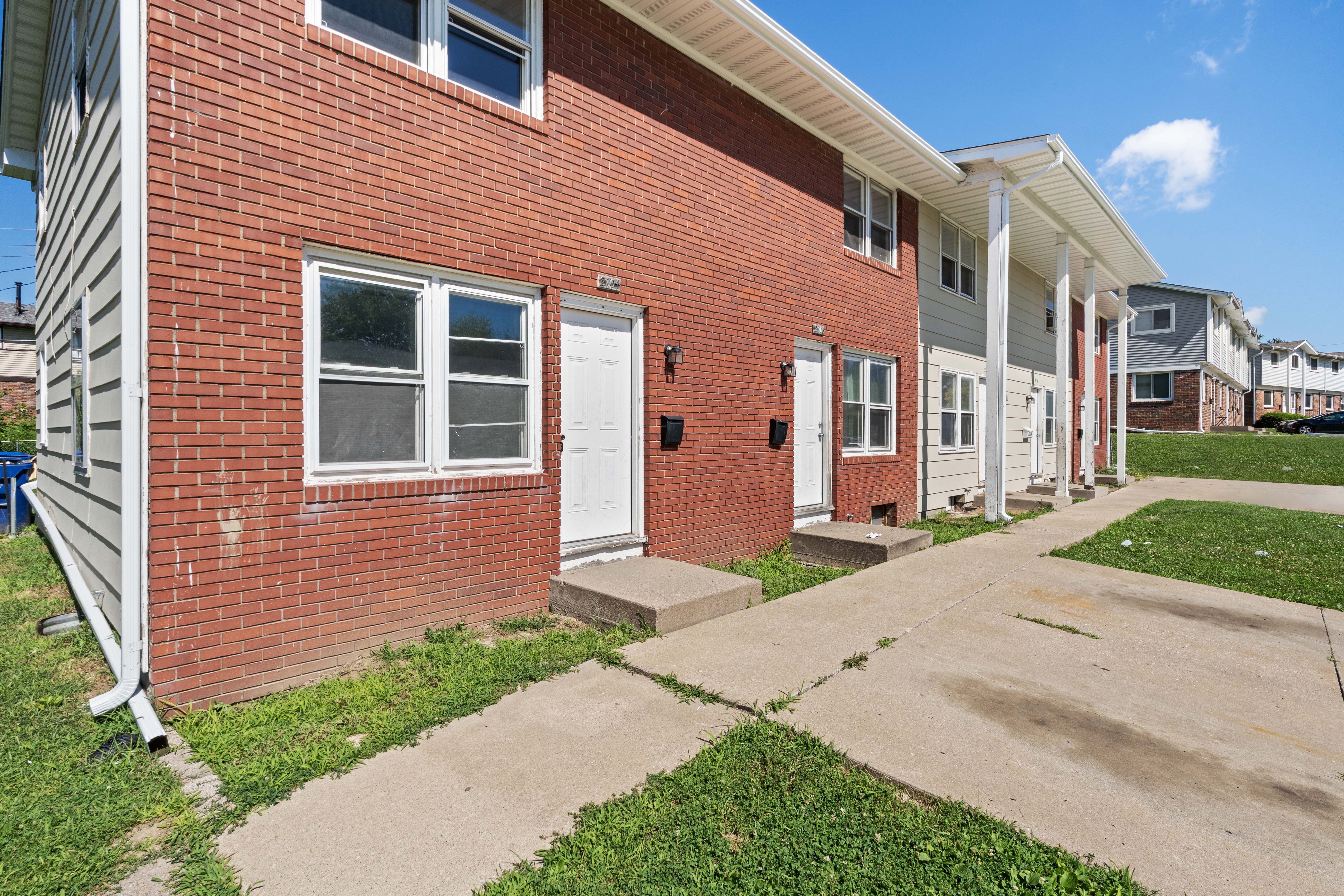 2704 Magnolia Drive, Bettendorf, IA 52722